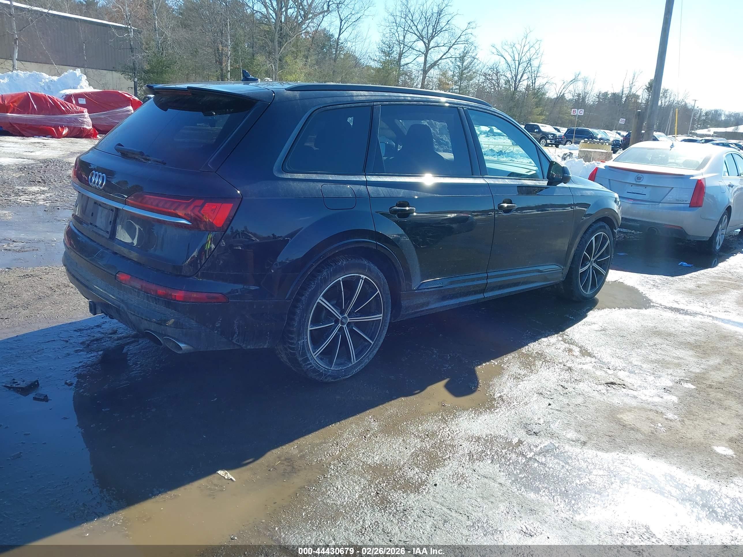 AUDI SQ7 image 4