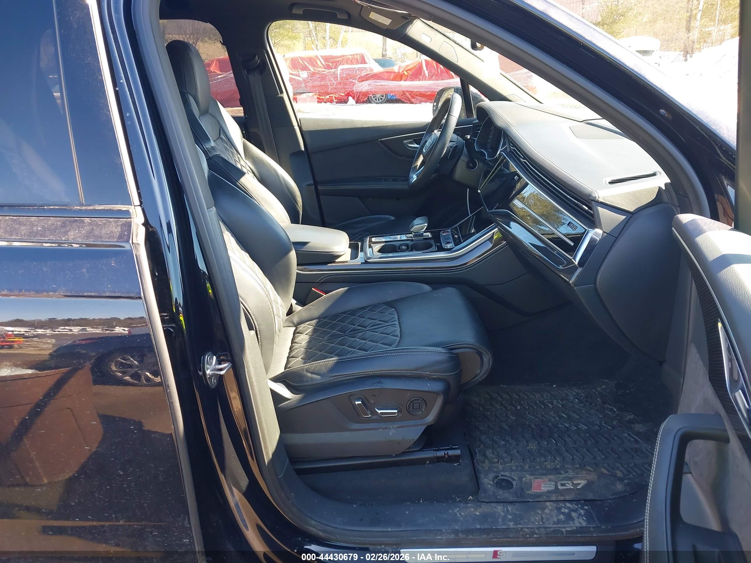 AUDI SQ7 image 5