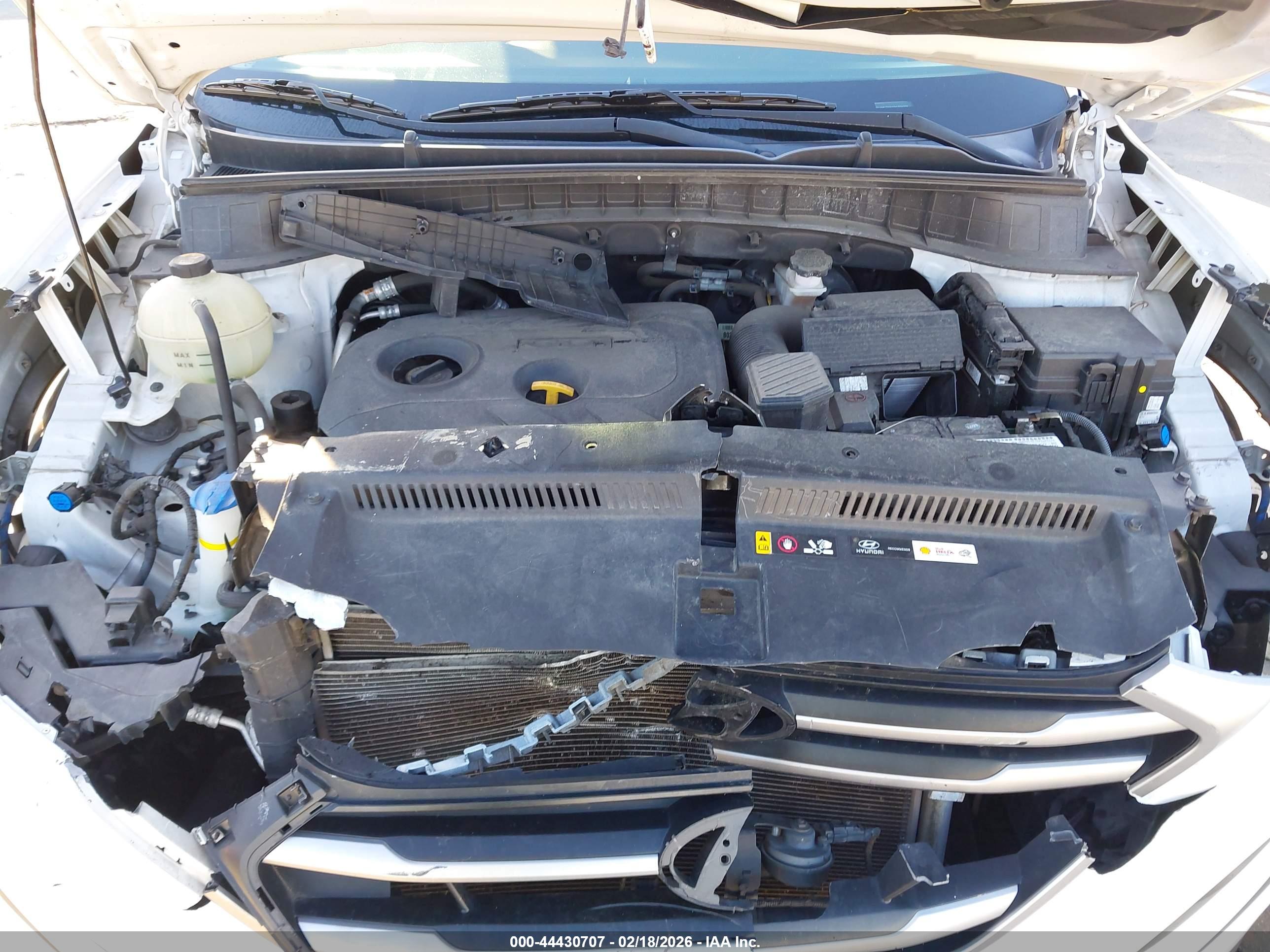 HYUNDAI TUCSON image 10