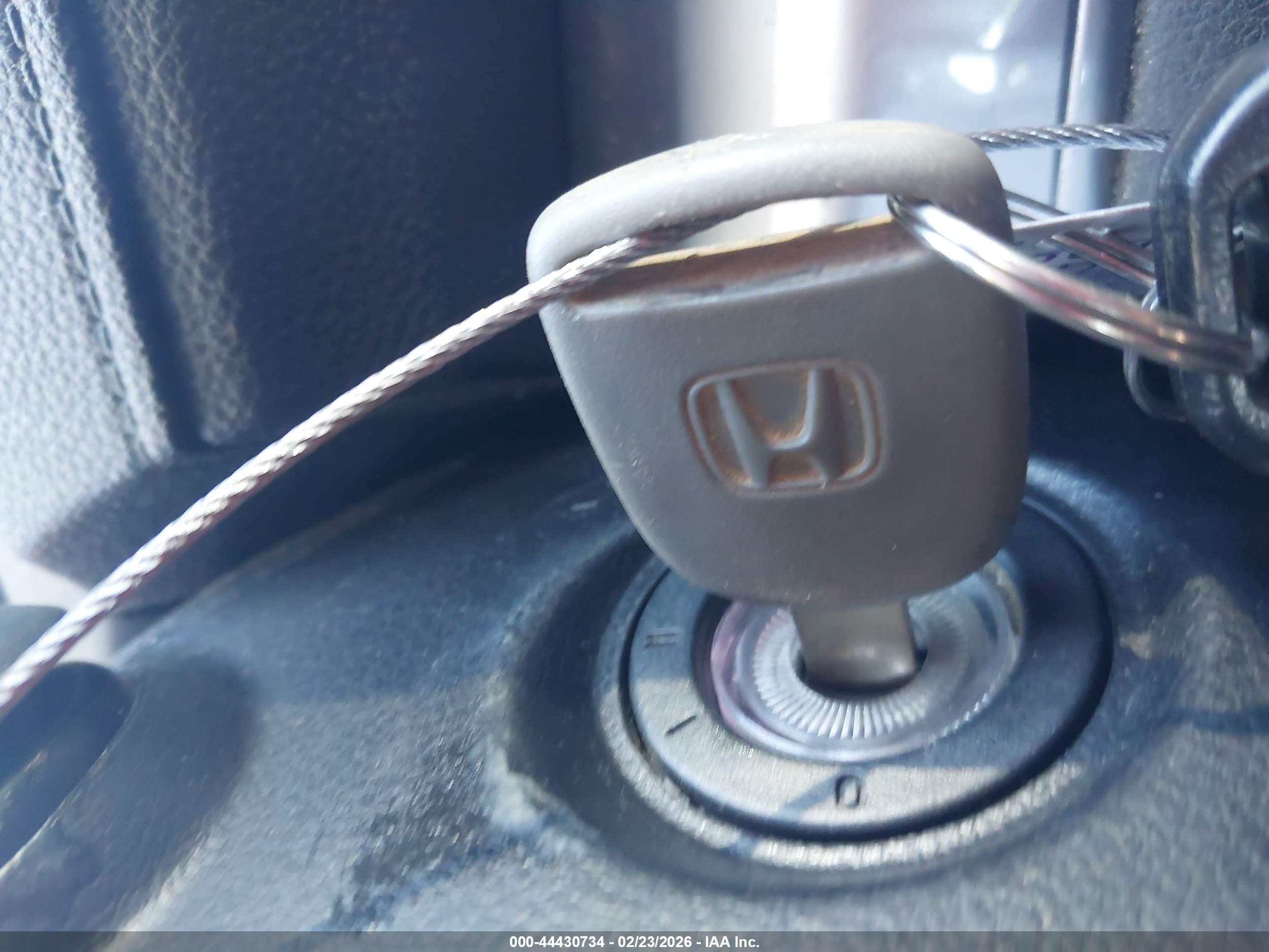 HONDA CR-V image 11