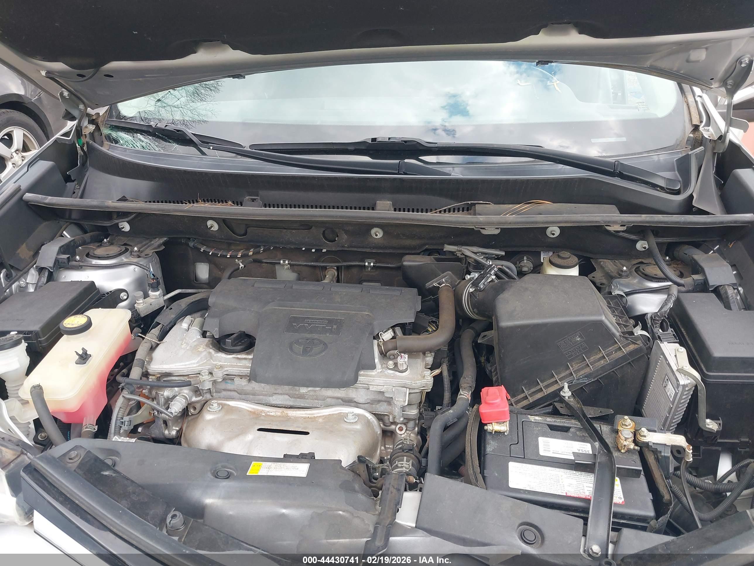 TOYOTA RAV4 image 10