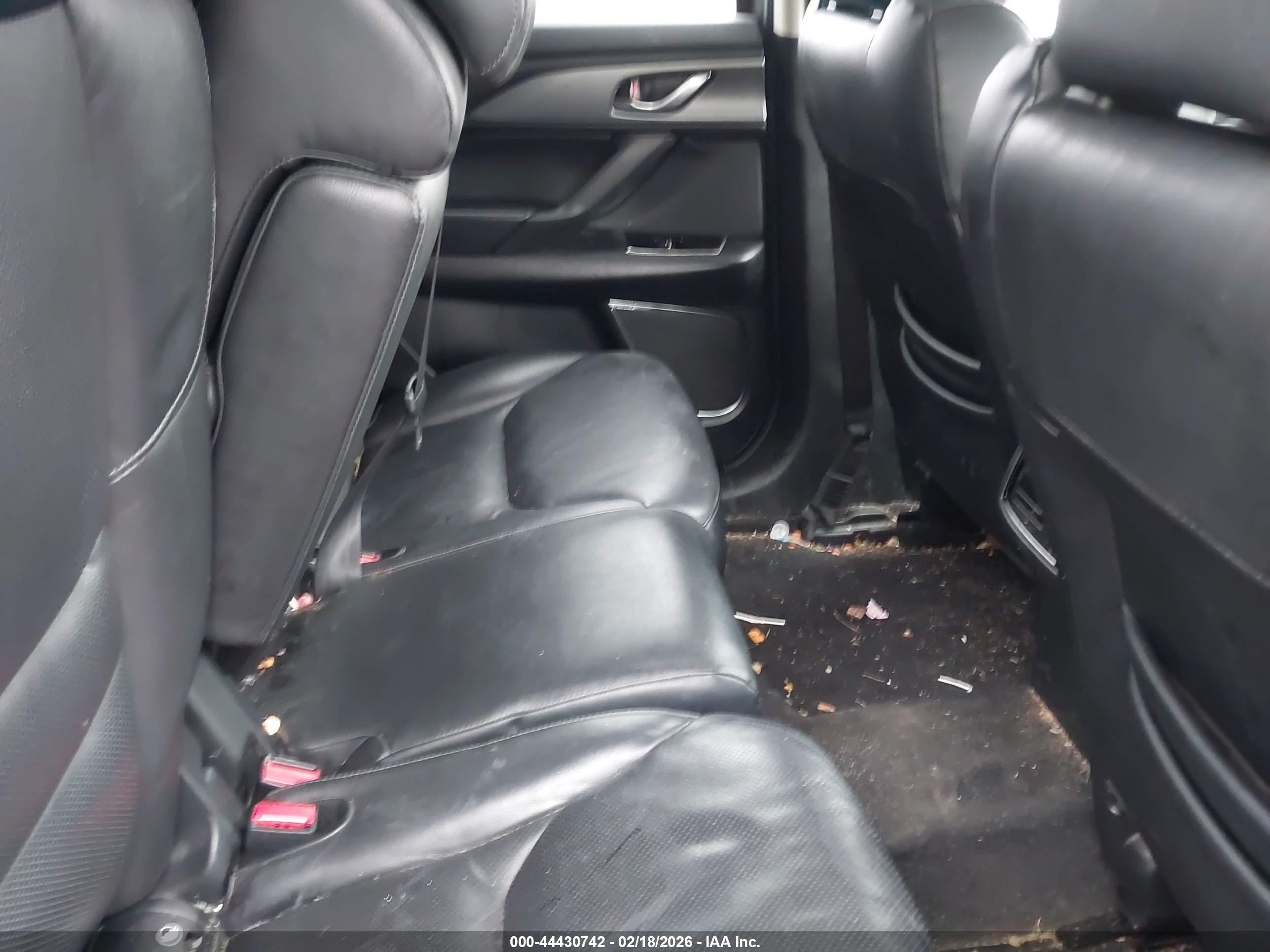 MAZDA CX-9 image 8