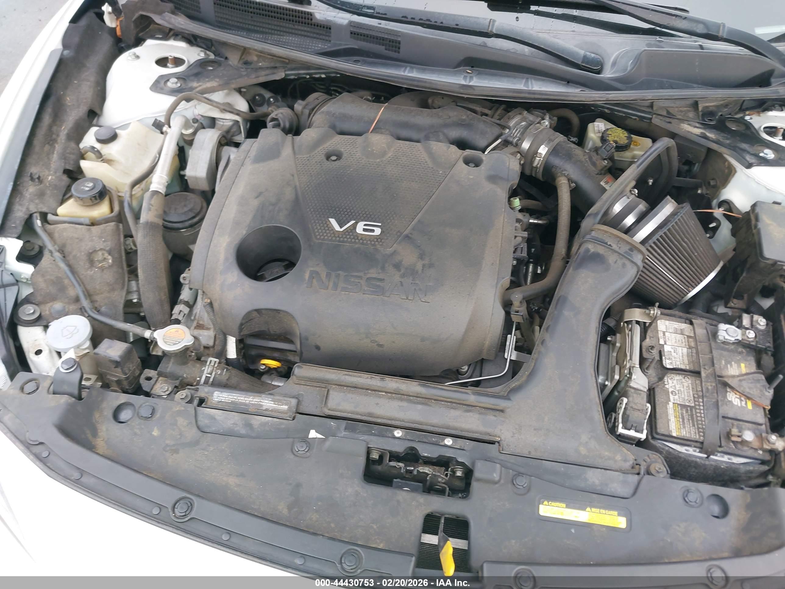 NISSAN MAXIMA image 10