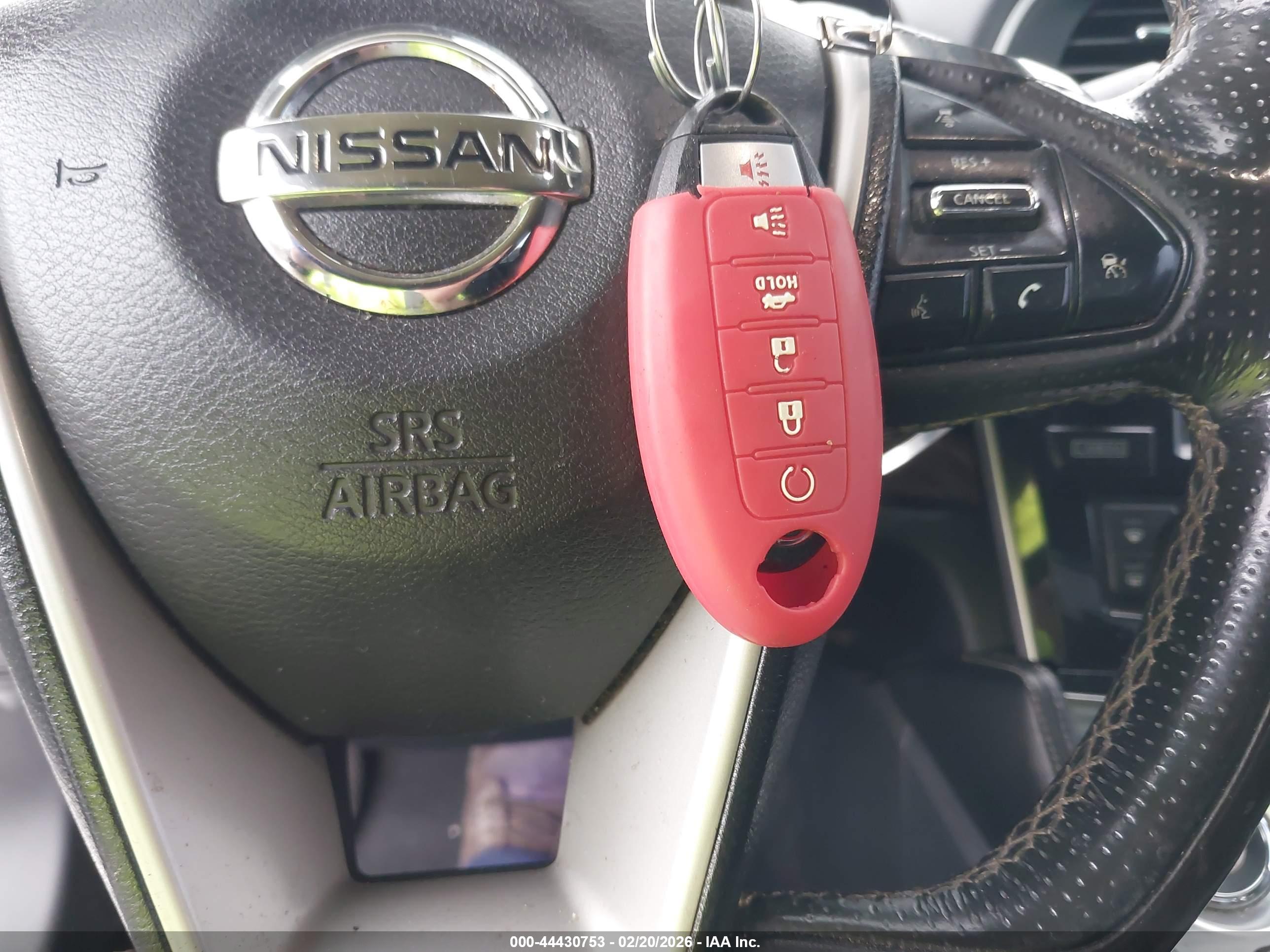 NISSAN MAXIMA image 11