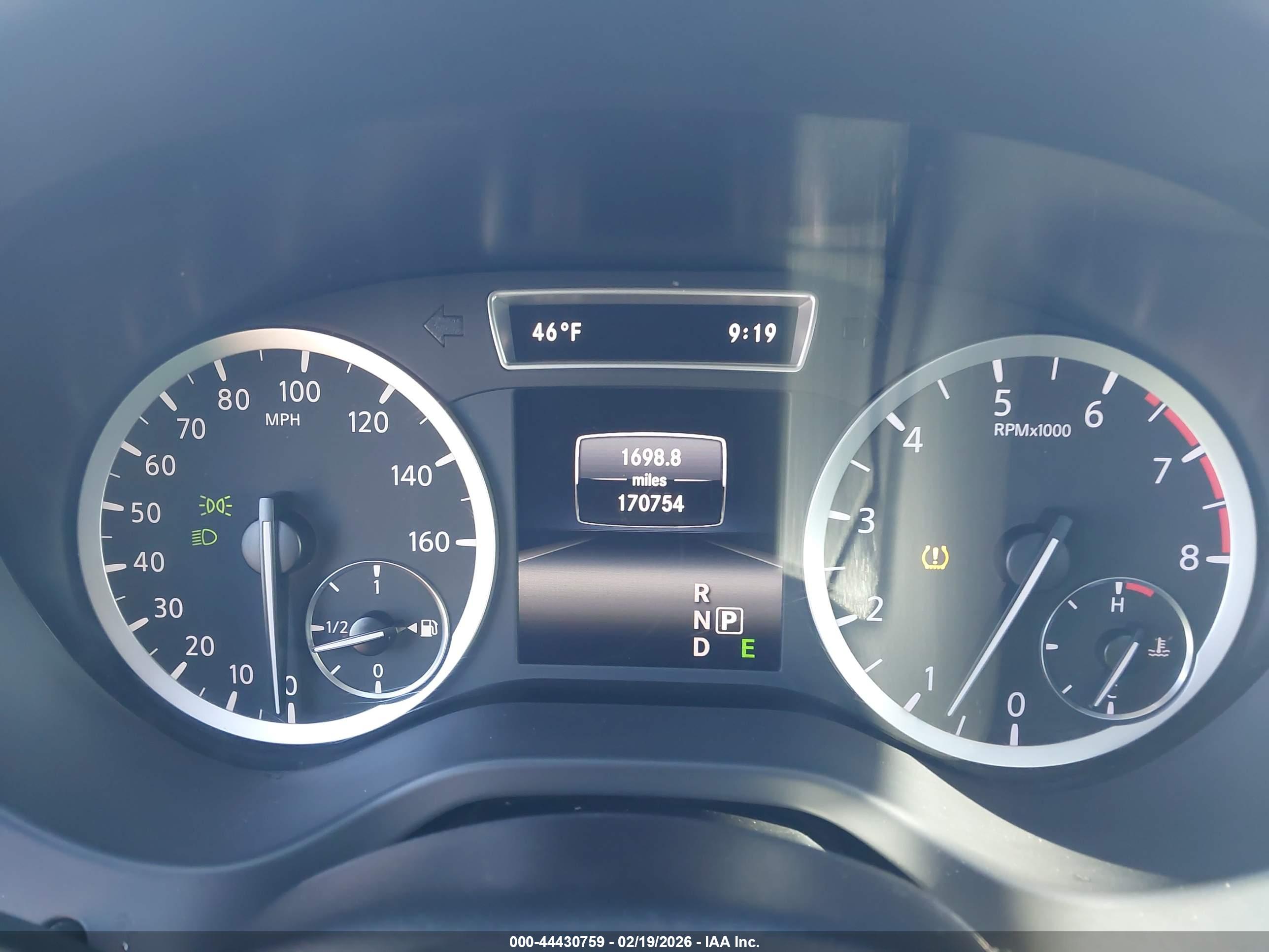INFINITI QX30 image 7
