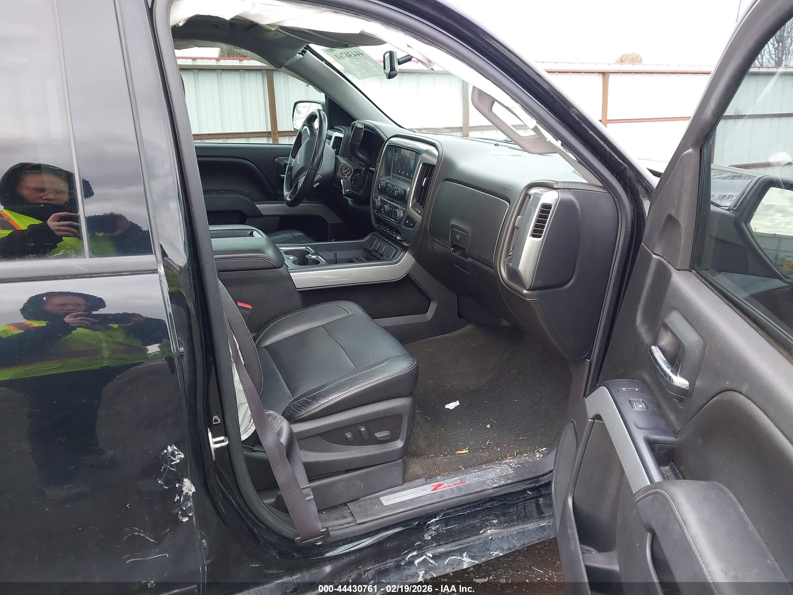 CHEVROLET SILVERADO image 5