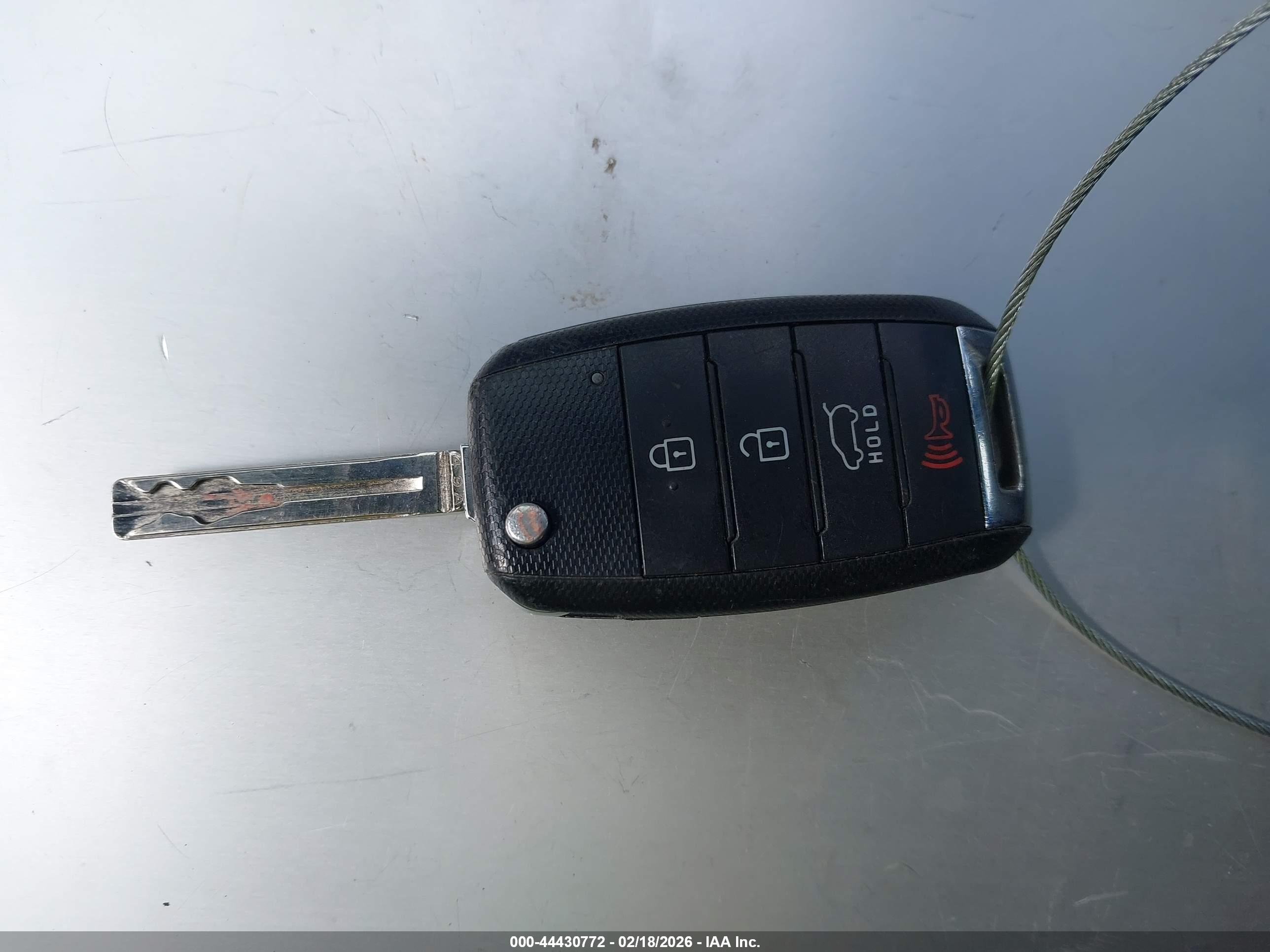 KIA SPORTAGE image 11