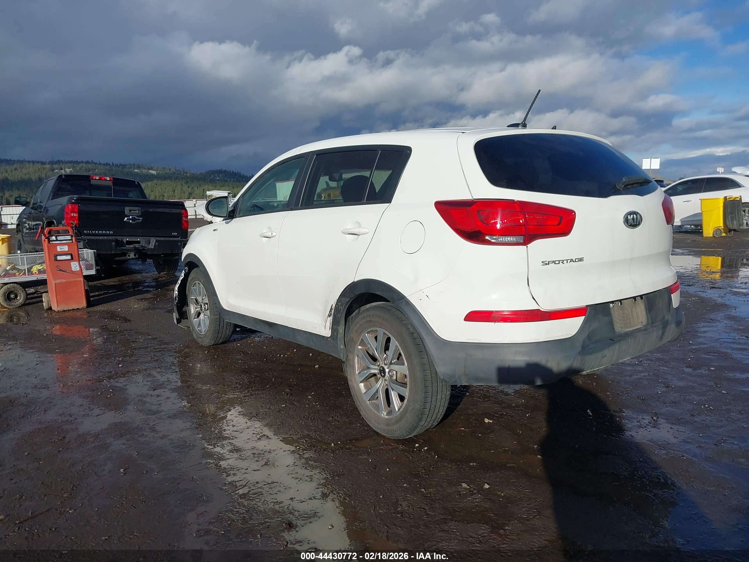 KIA SPORTAGE image 3