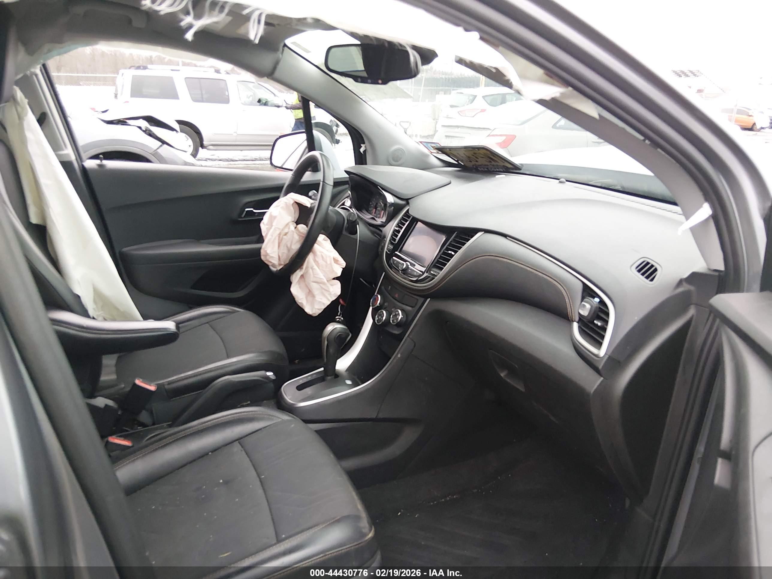 CHEVROLET TRAX image 5