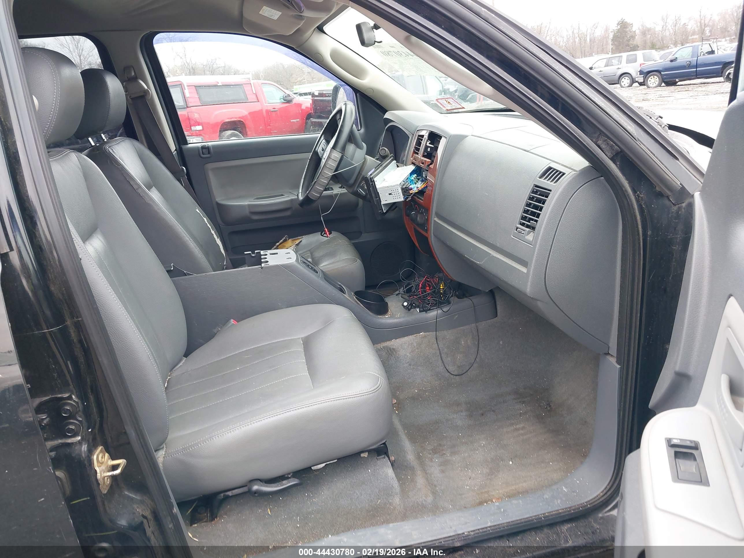 DODGE DAKOTA image 5