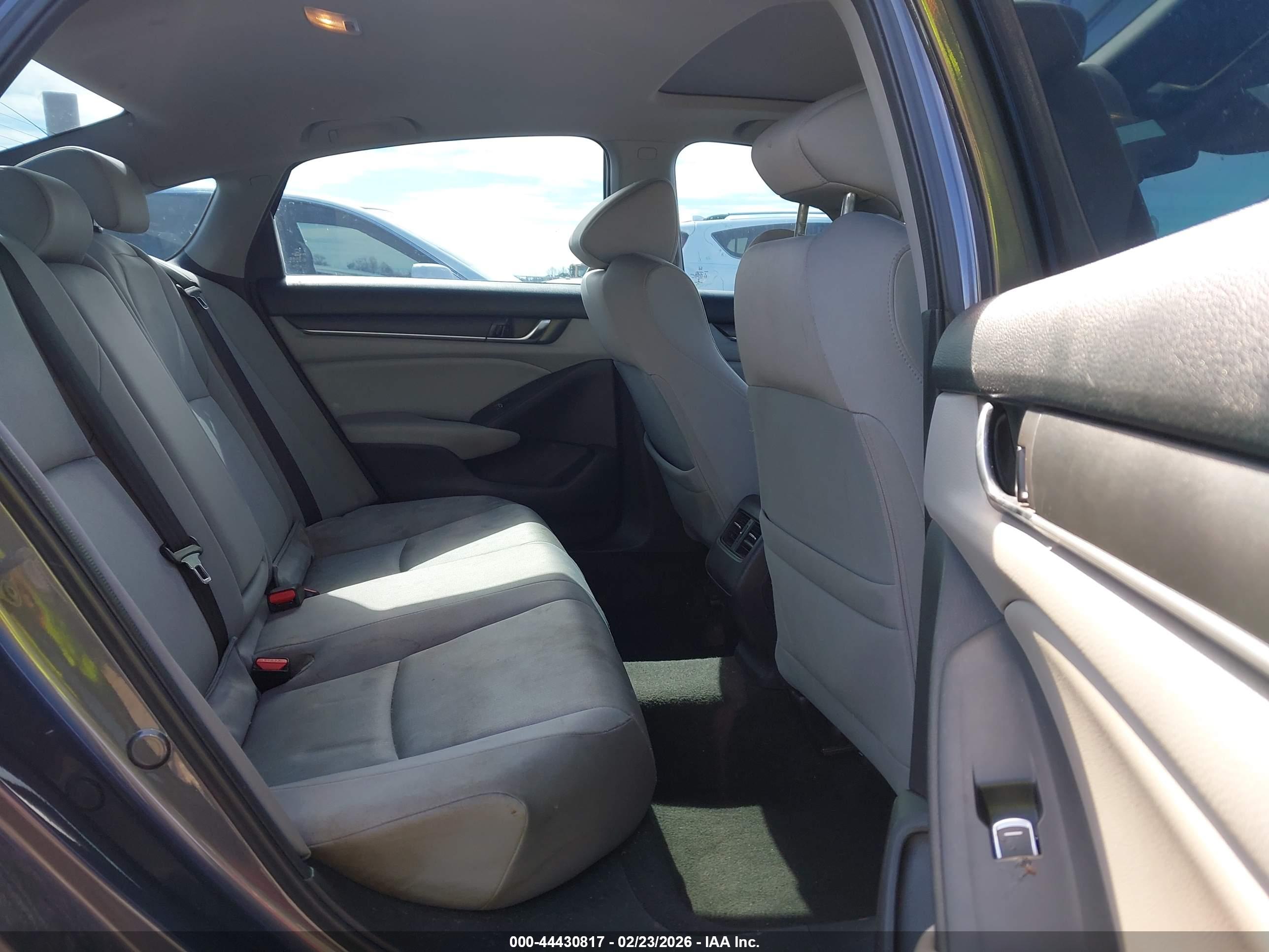 HONDA ACCORD image 8