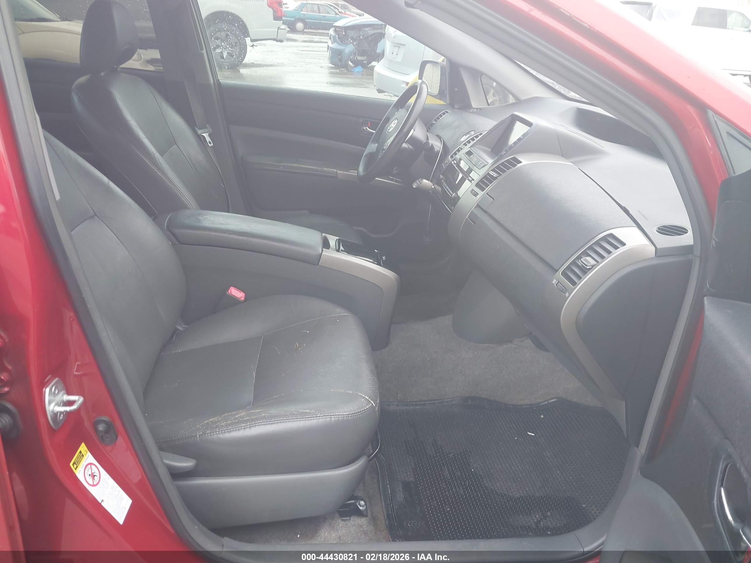 TOYOTA PRIUS image 5