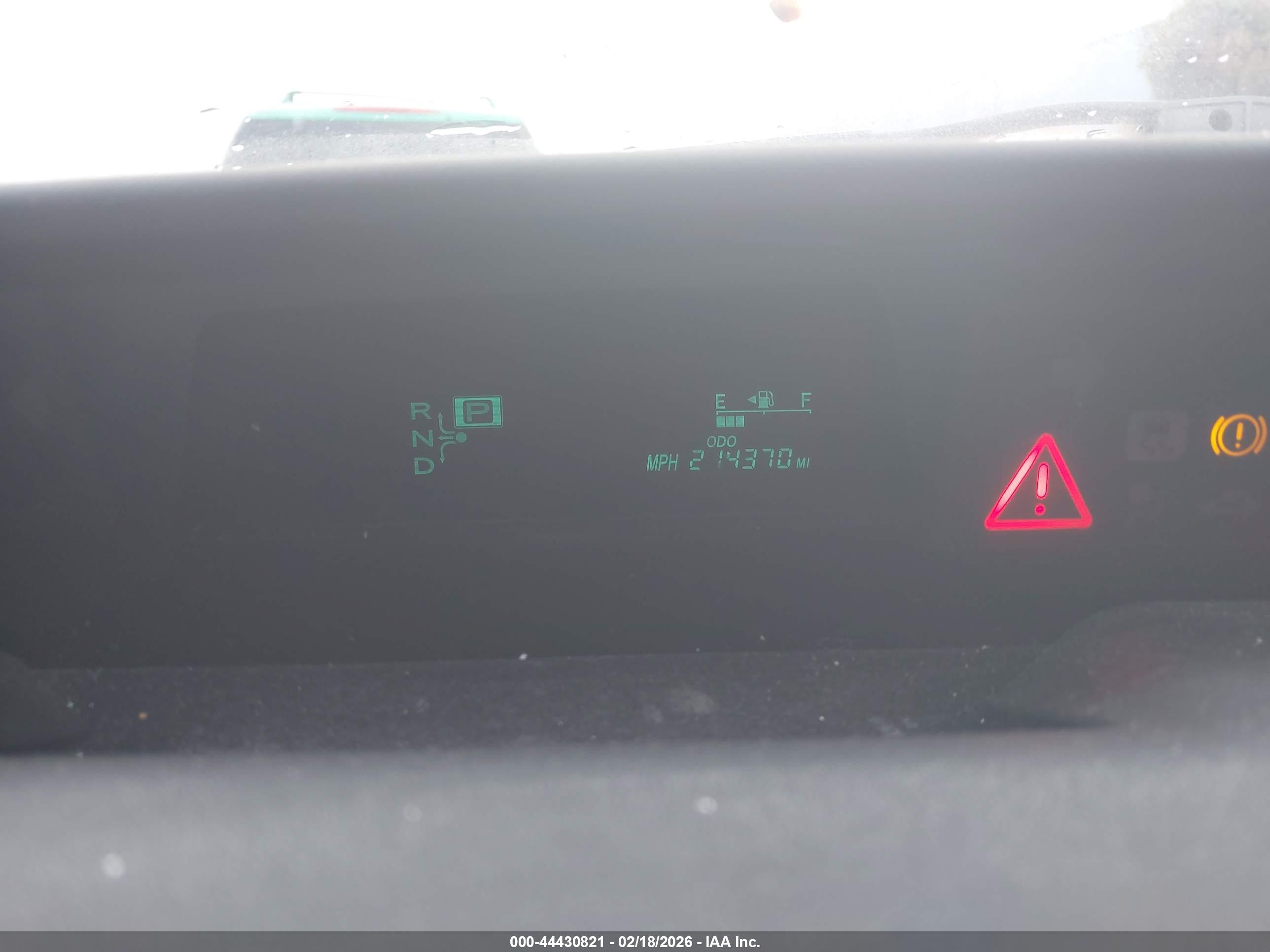 TOYOTA PRIUS image 7