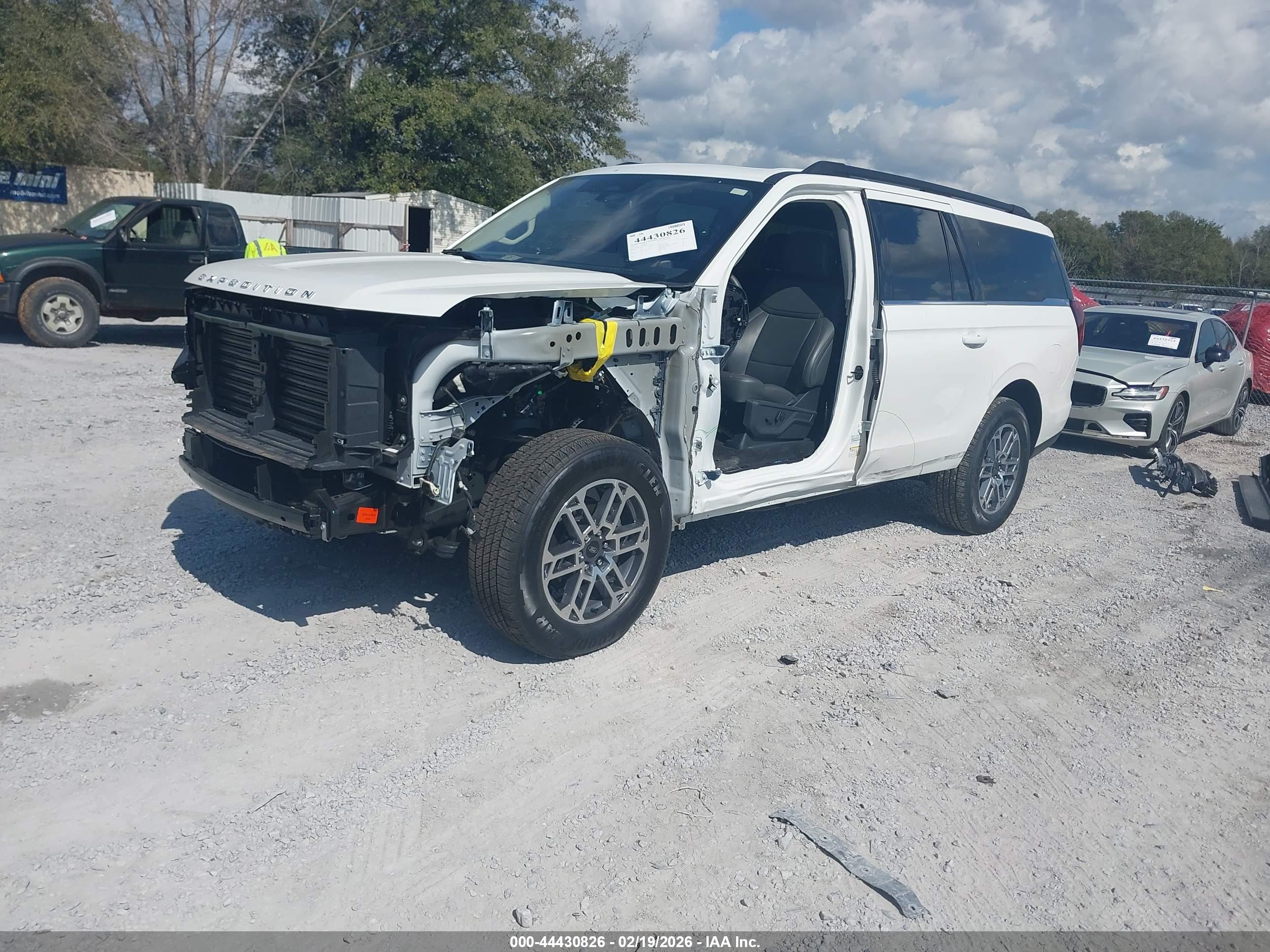 FORD EXPEDITION image 2