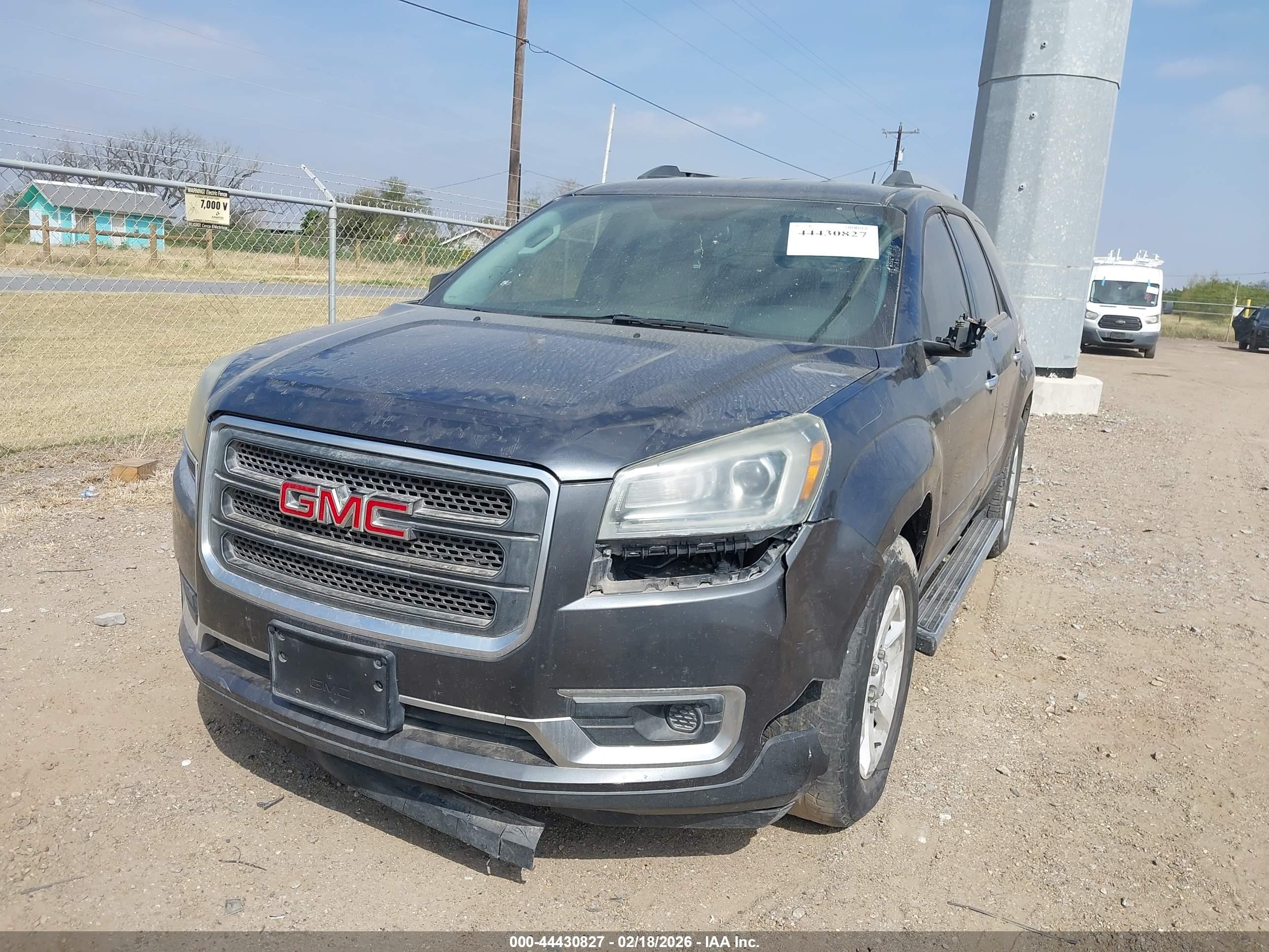 GMC ACADIA image 6