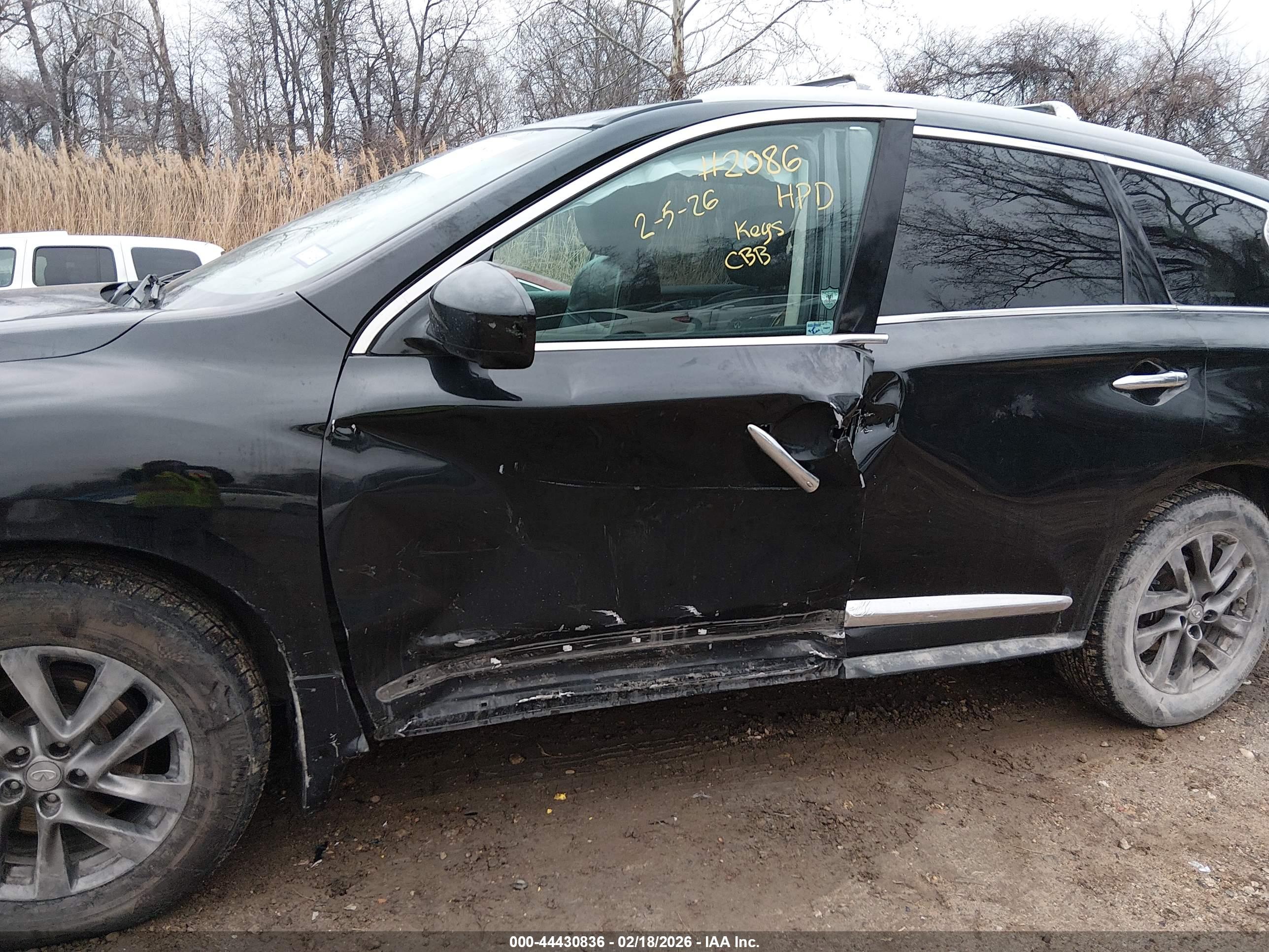 INFINITI JX35 image 6