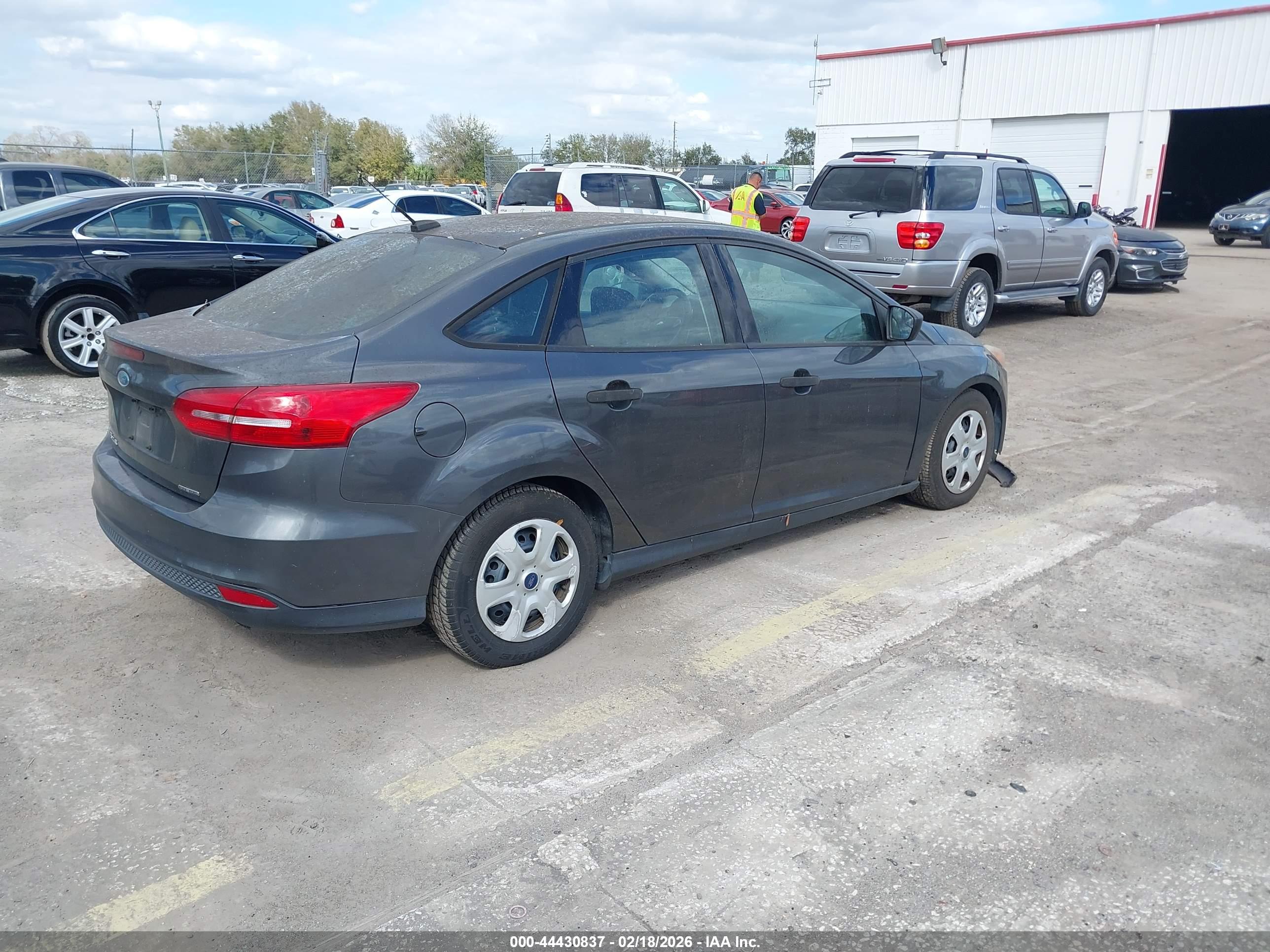 FORD FOCUS image 4