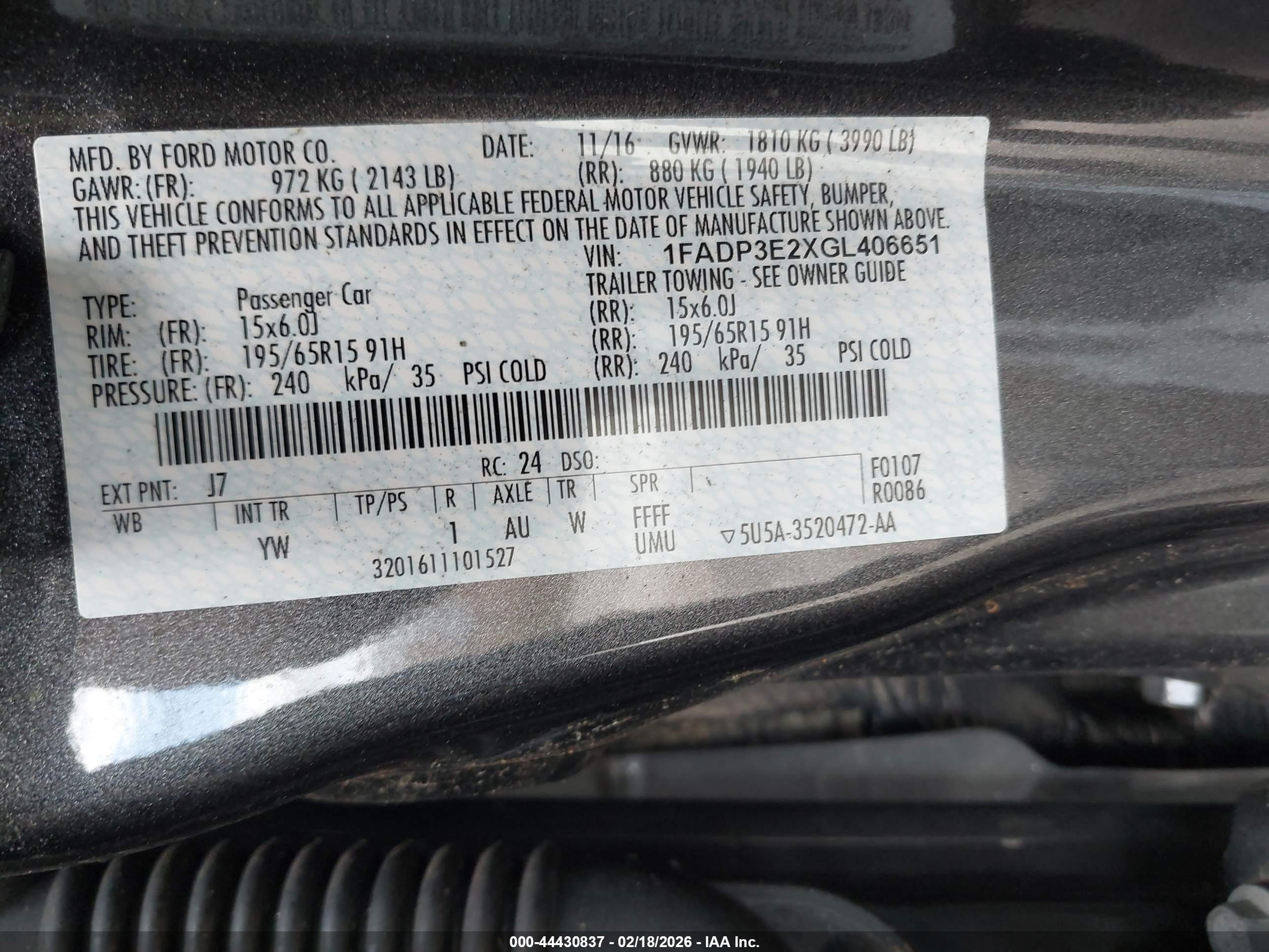 FORD FOCUS image 9