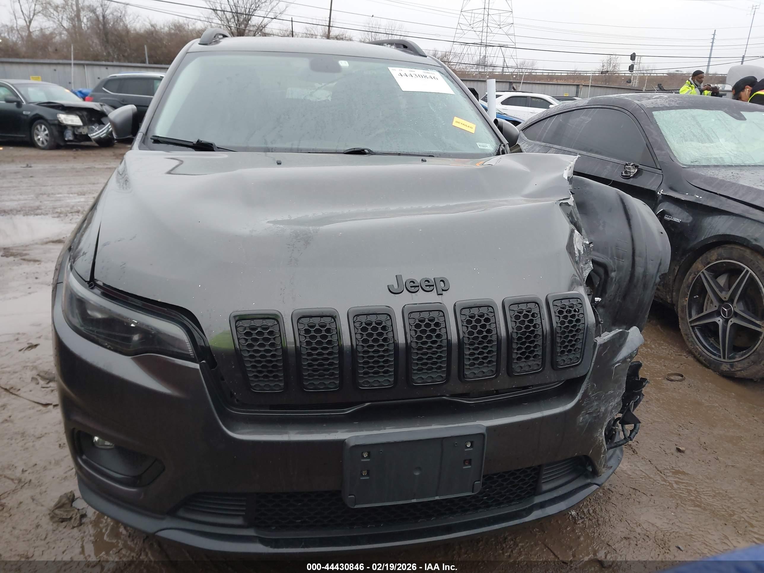 JEEP CHEROKEE image 6