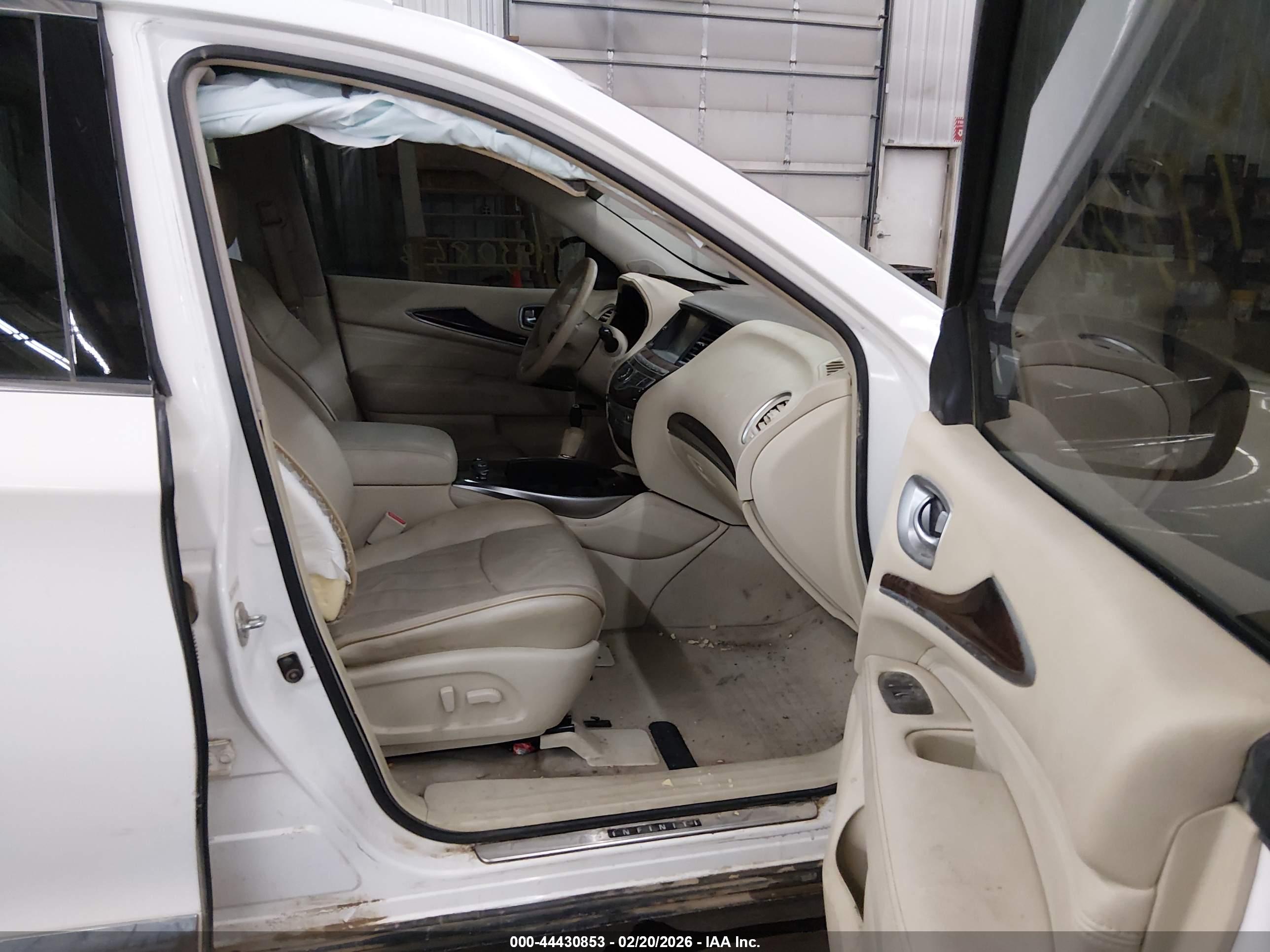 INFINITI JX35 image 5