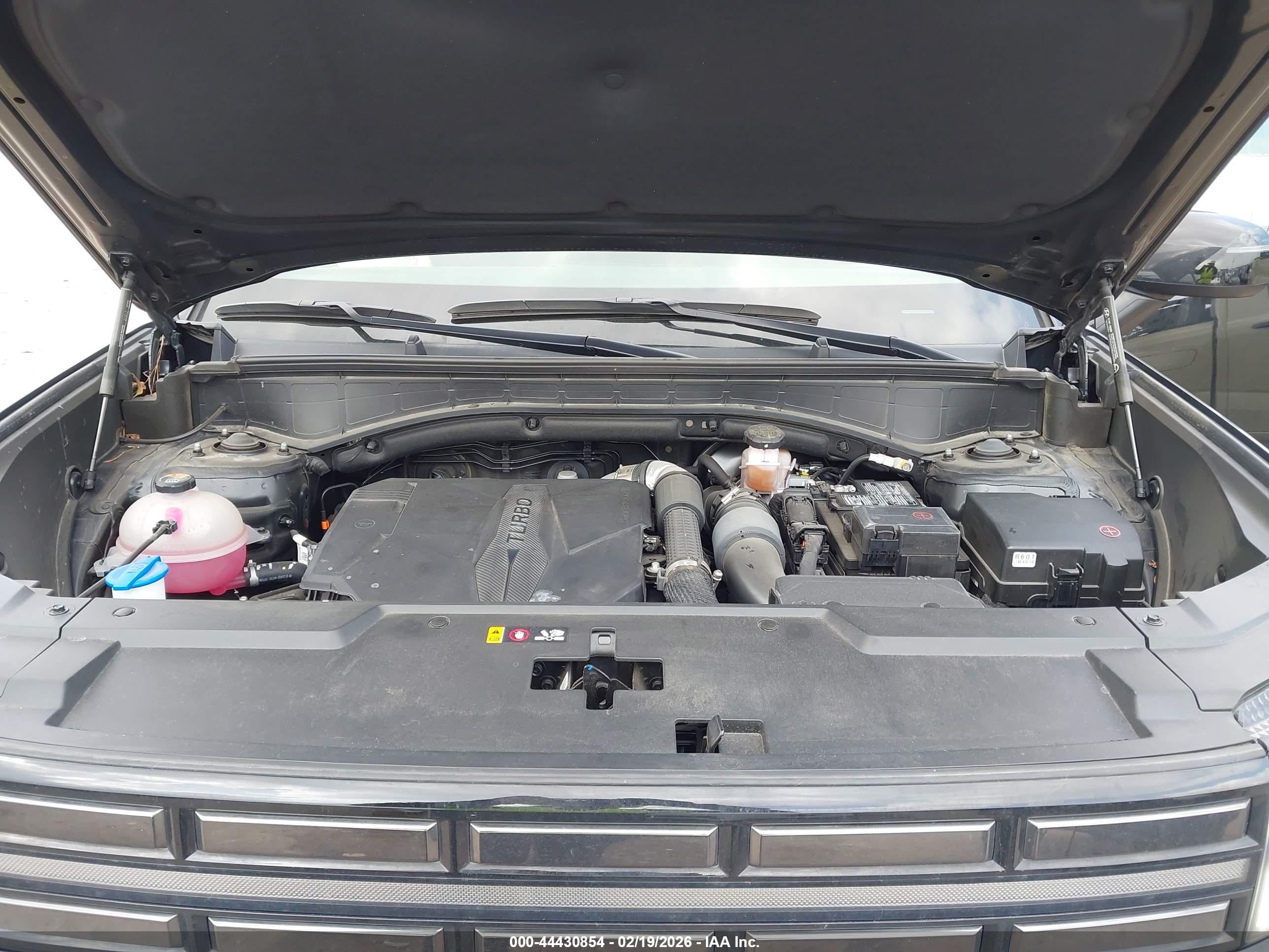 HYUNDAI SANTA image 10