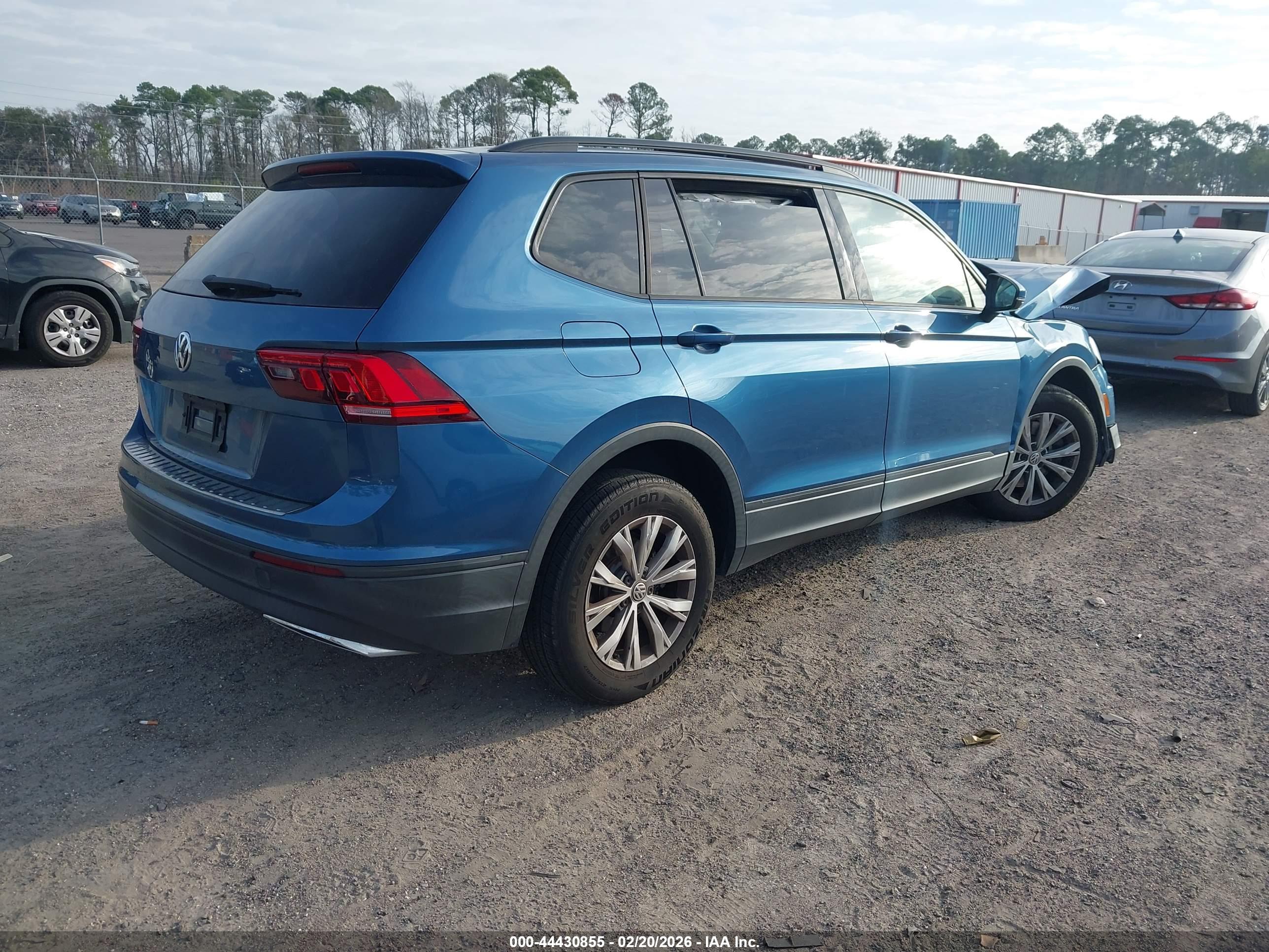 VOLKSWAGEN TIGUAN image 4