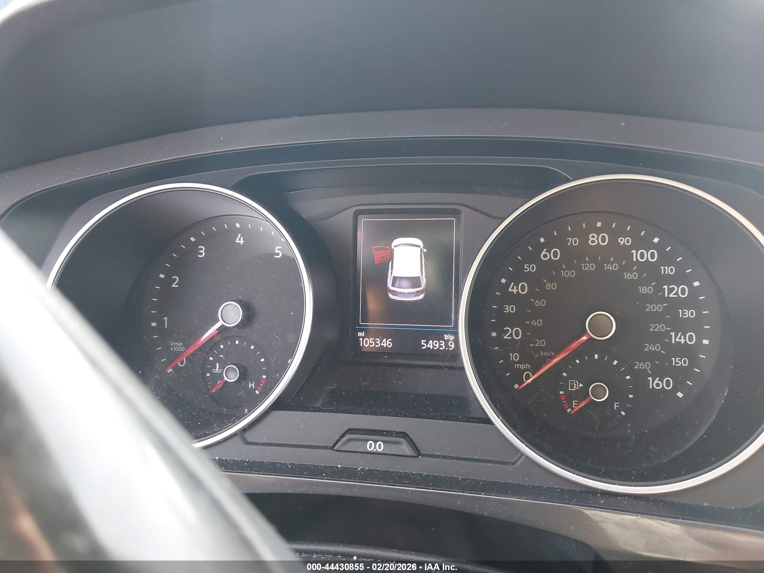 VOLKSWAGEN TIGUAN image 7
