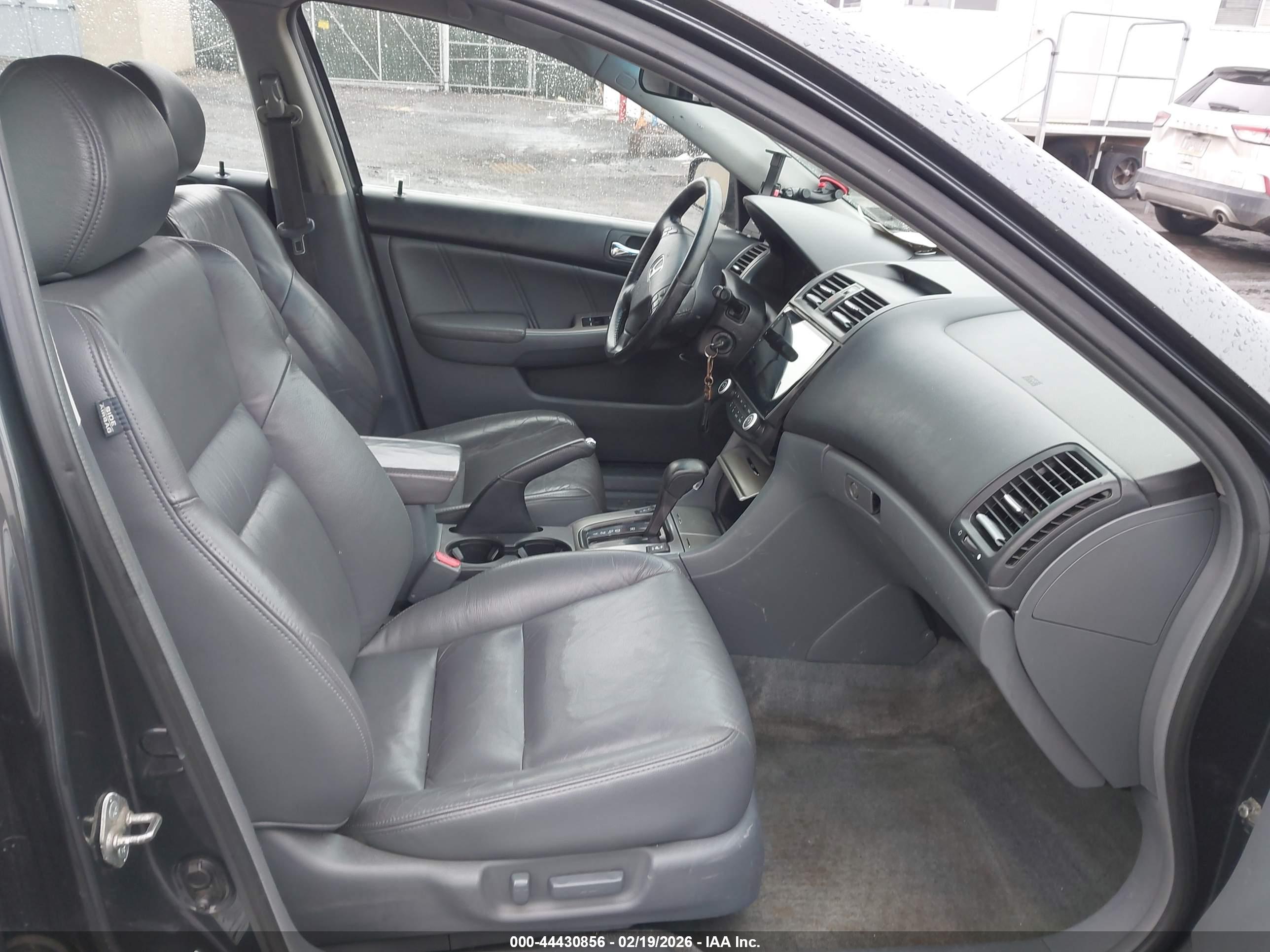 HONDA ACCORD image 5