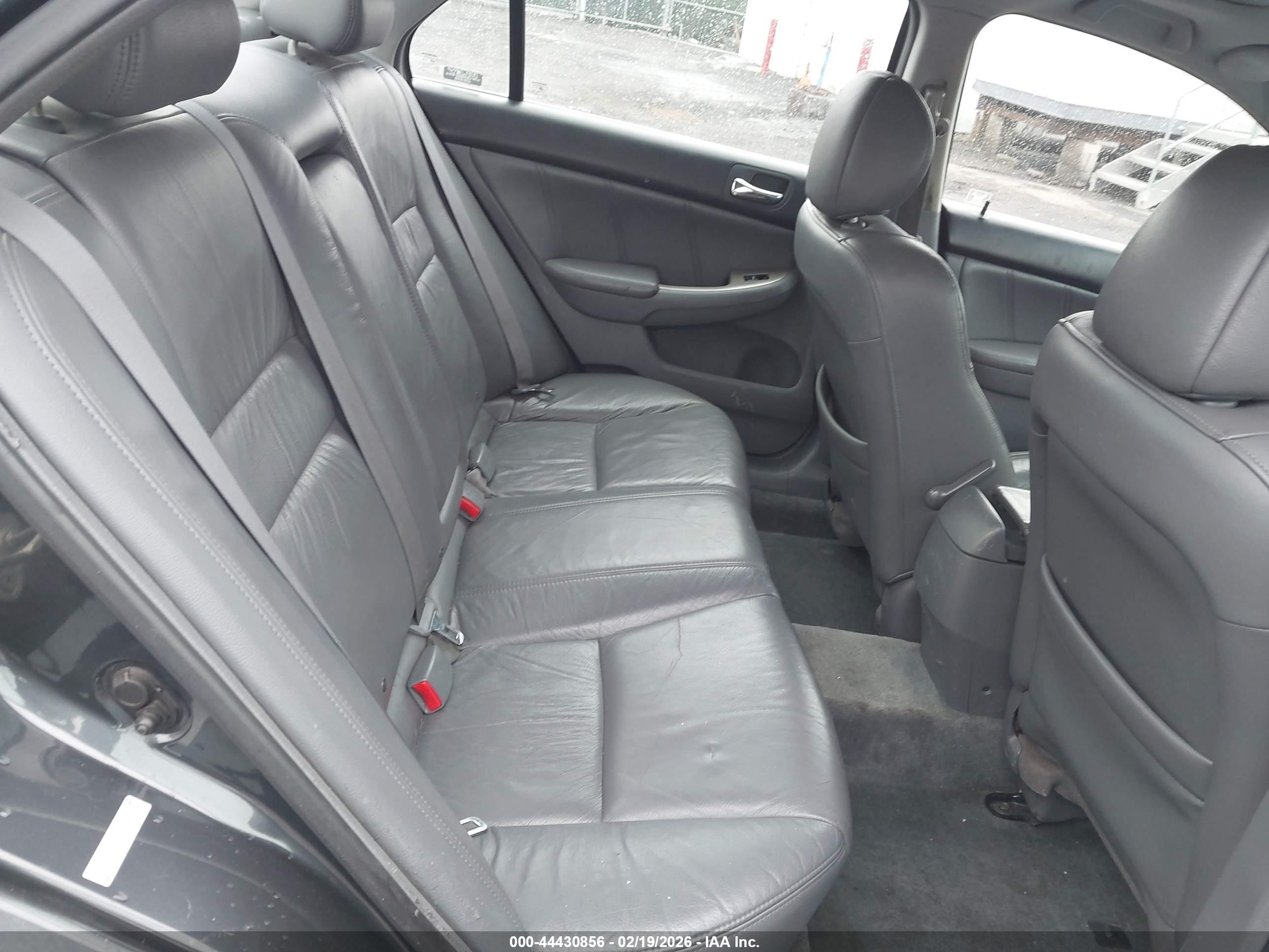 HONDA ACCORD image 8