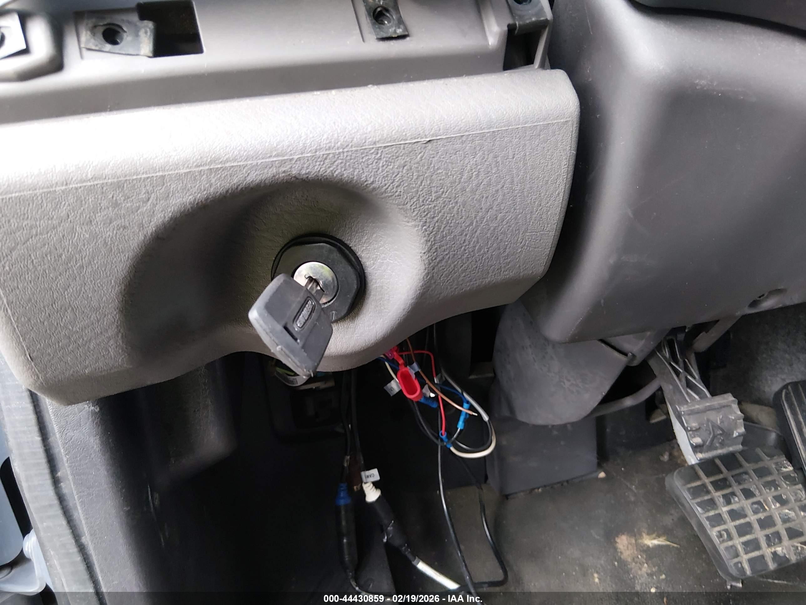 FREIGHTLINER M2 image 11