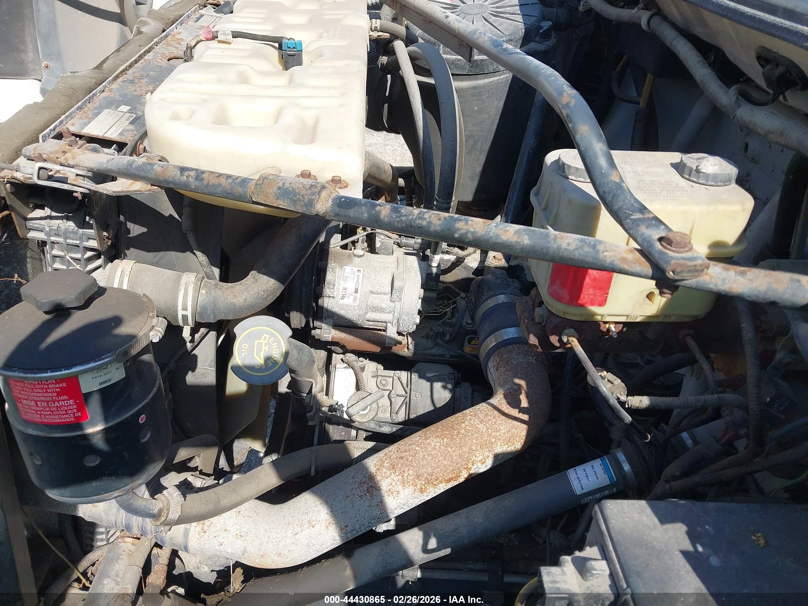 FORD F-650 image 10