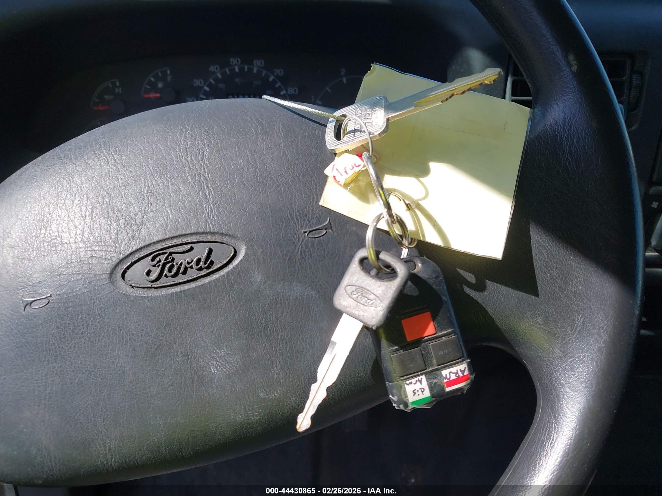 FORD F-650 image 11