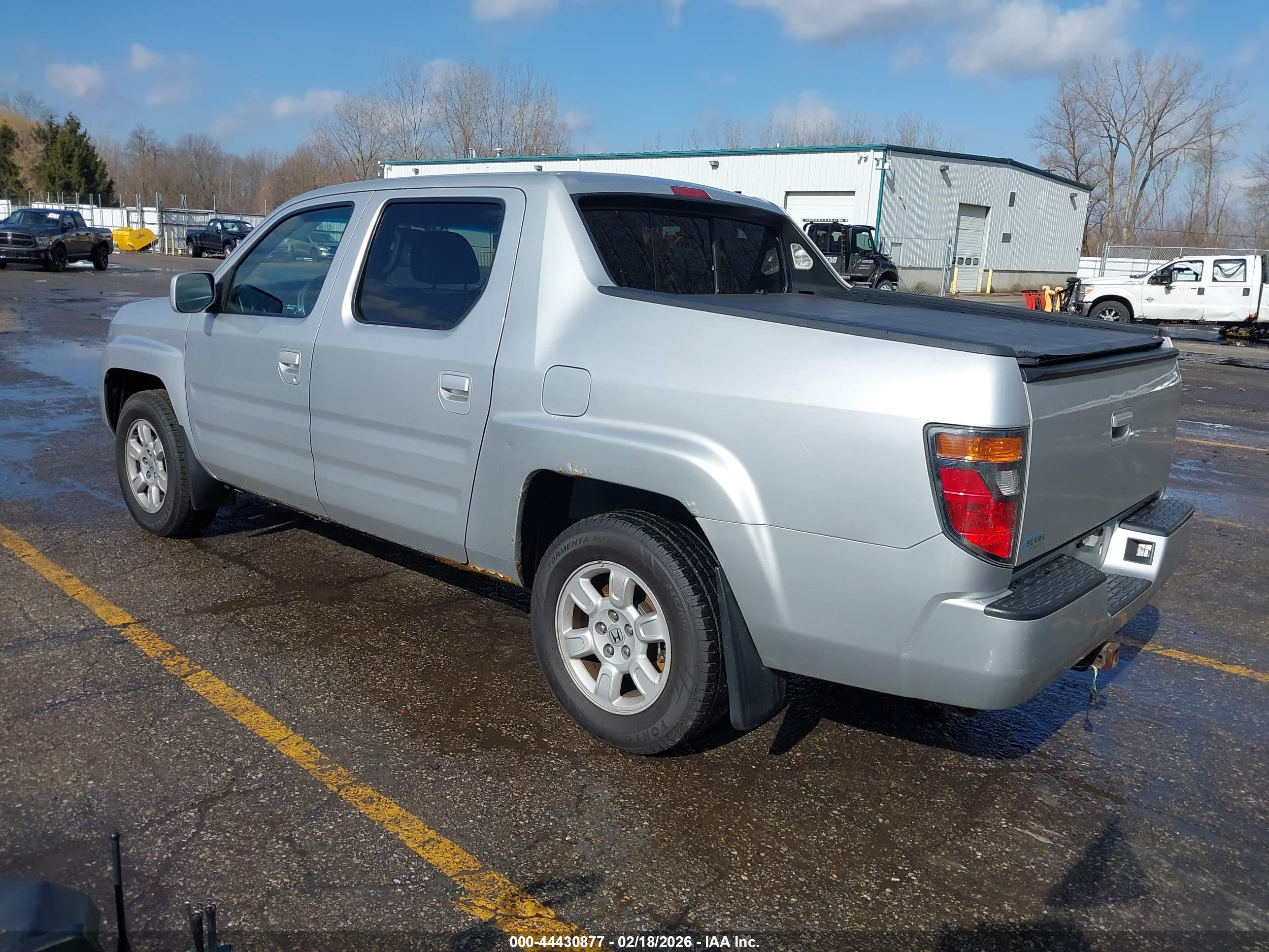 HONDA RIDGELINE image 3