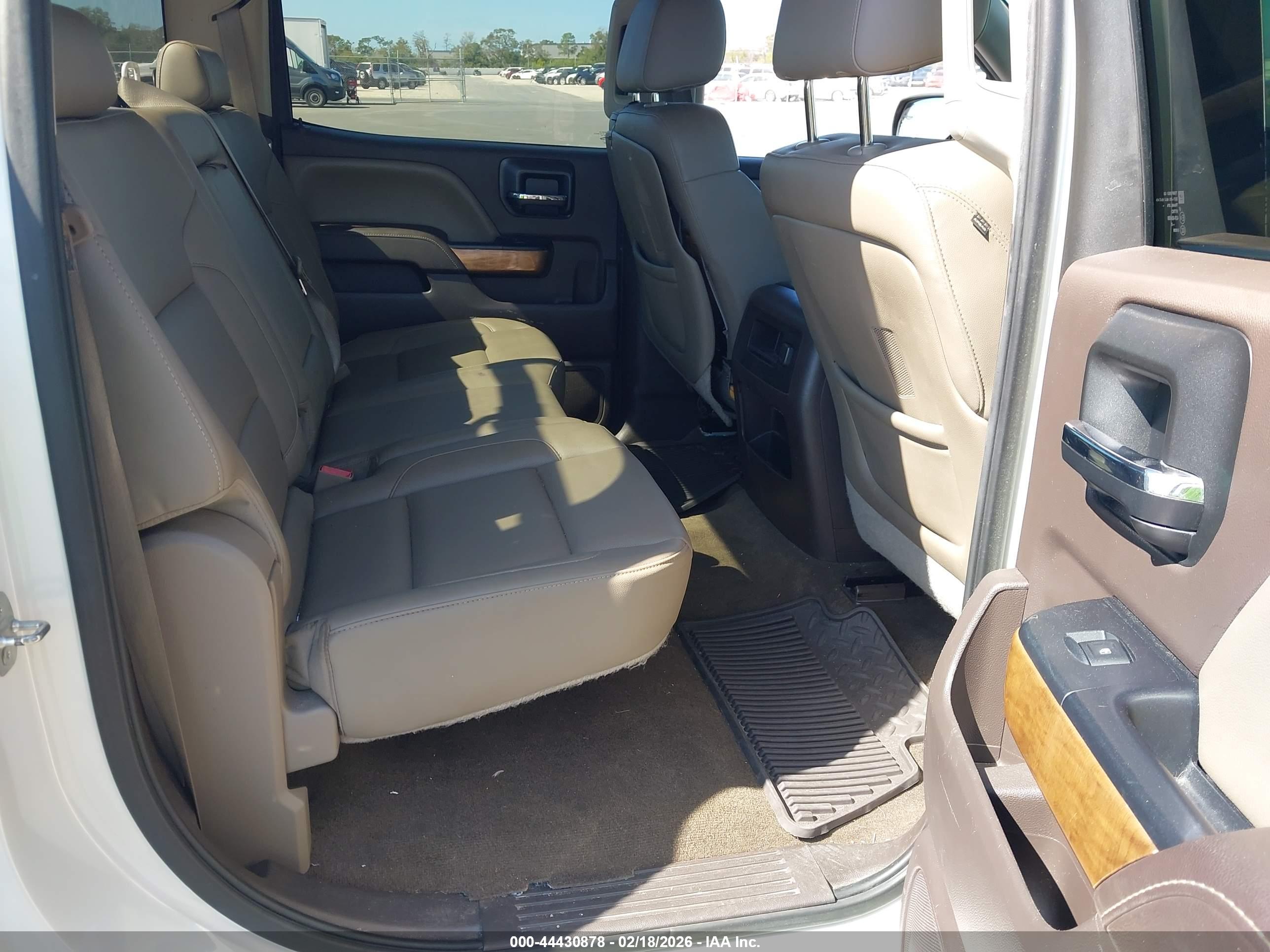 CHEVROLET SILVERADO image 8