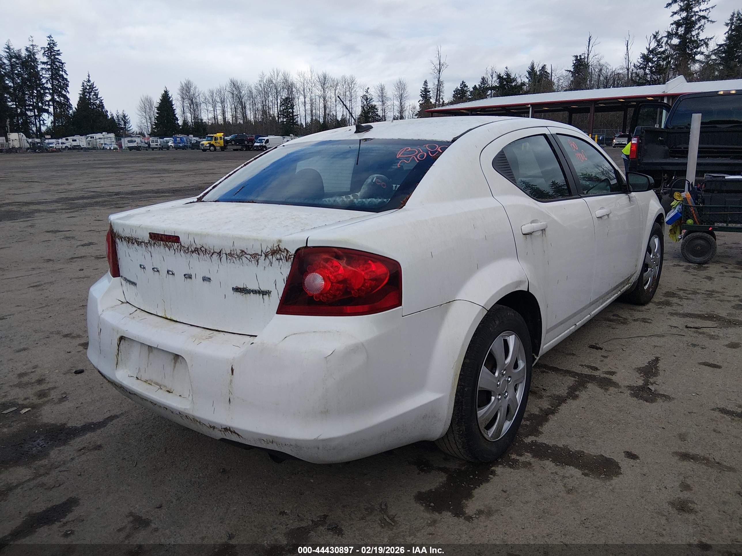 DODGE AVENGER image 4