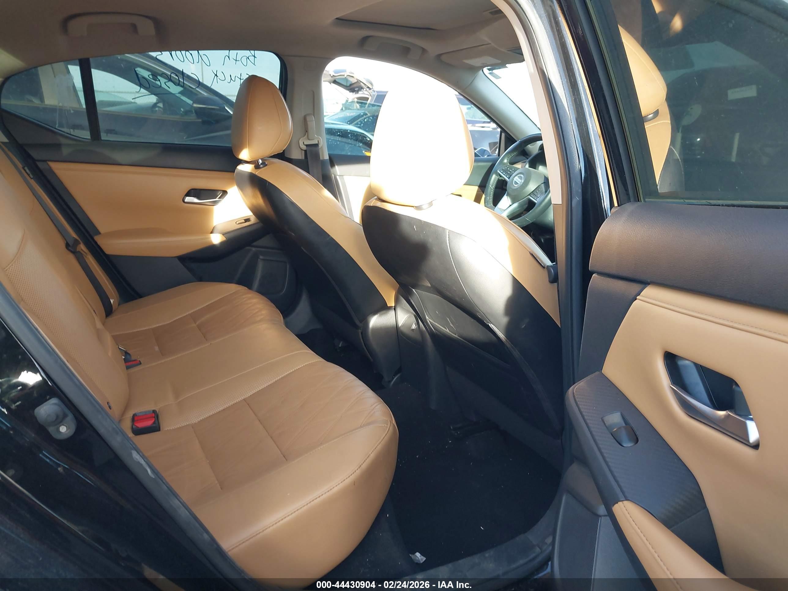NISSAN SENTRA image 8