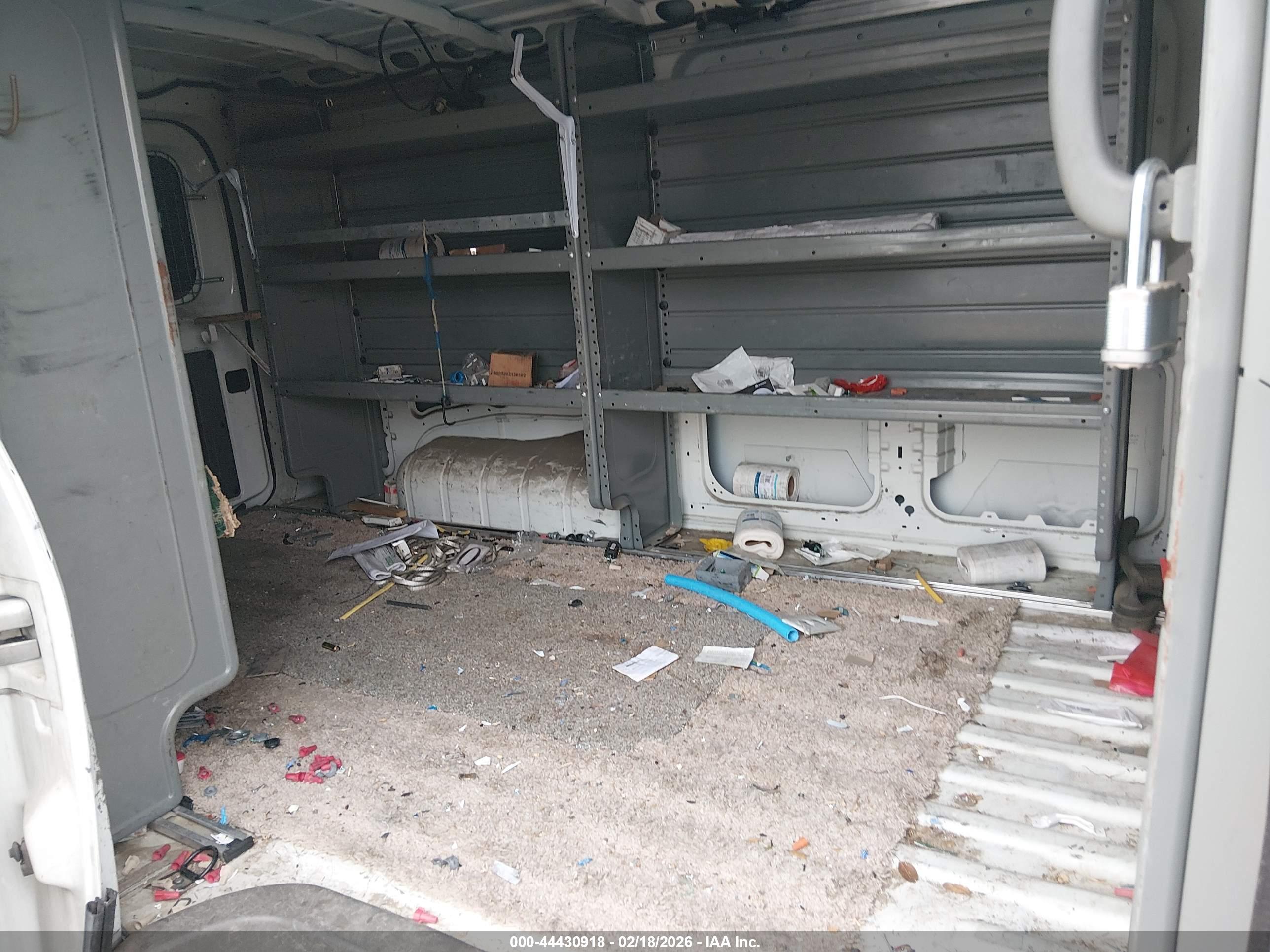 NISSAN NV image 8