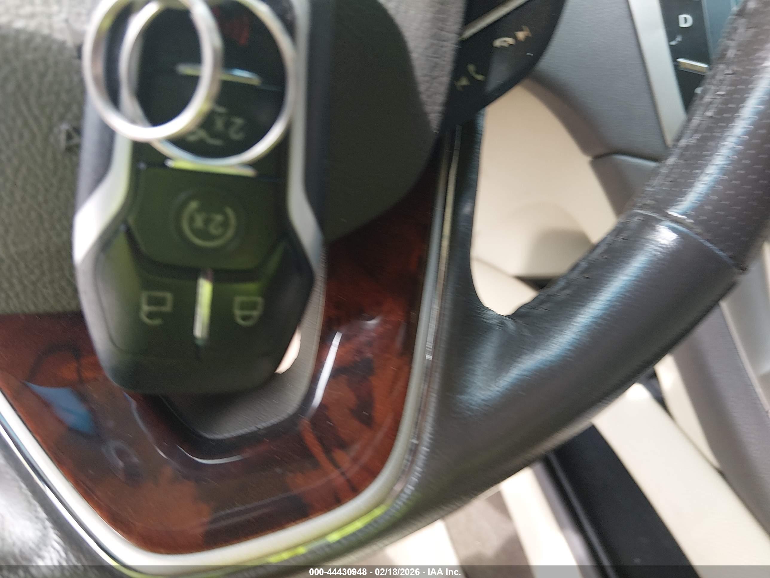 LINCOLN MKZ image 11