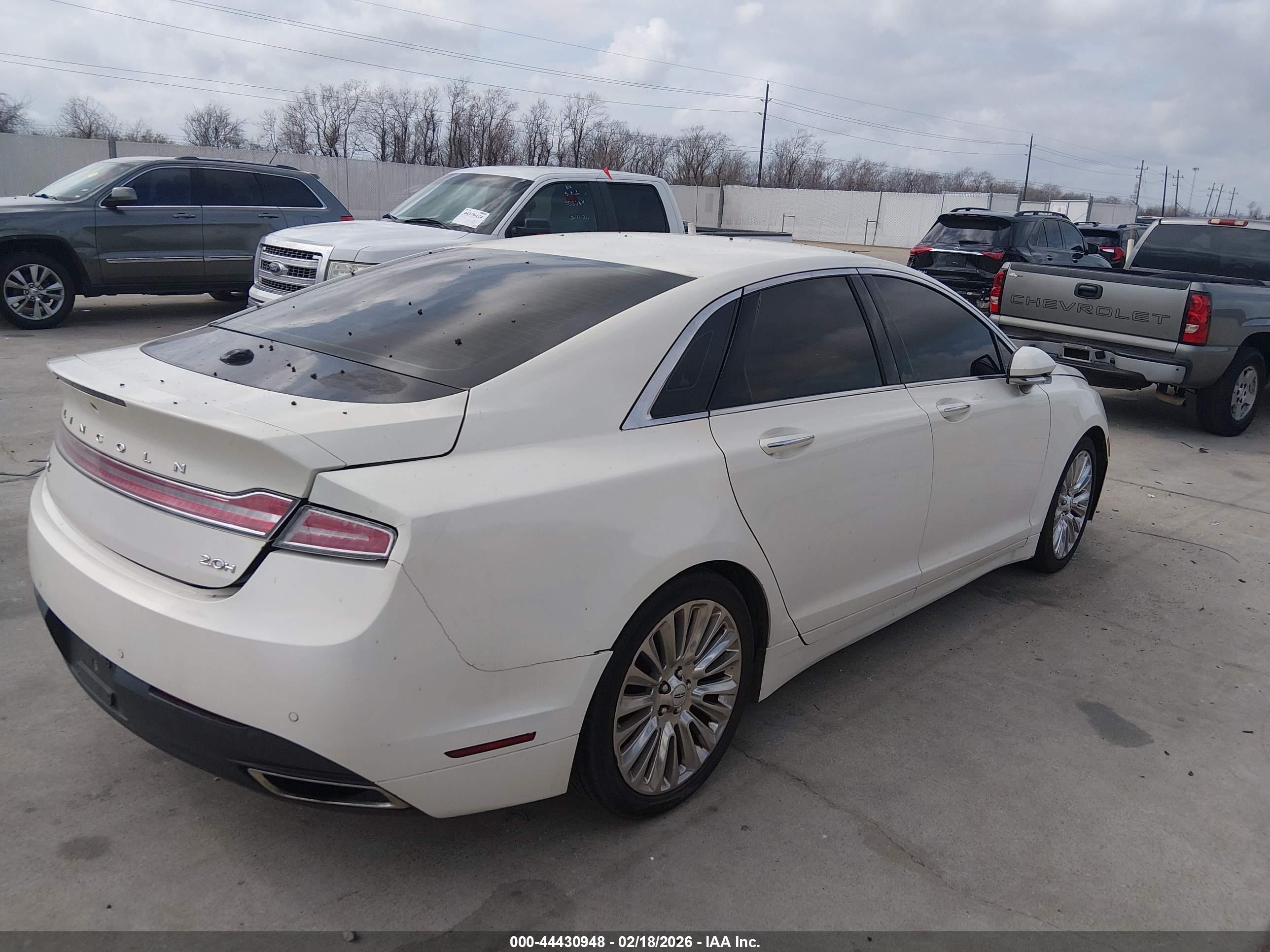 LINCOLN MKZ image 4