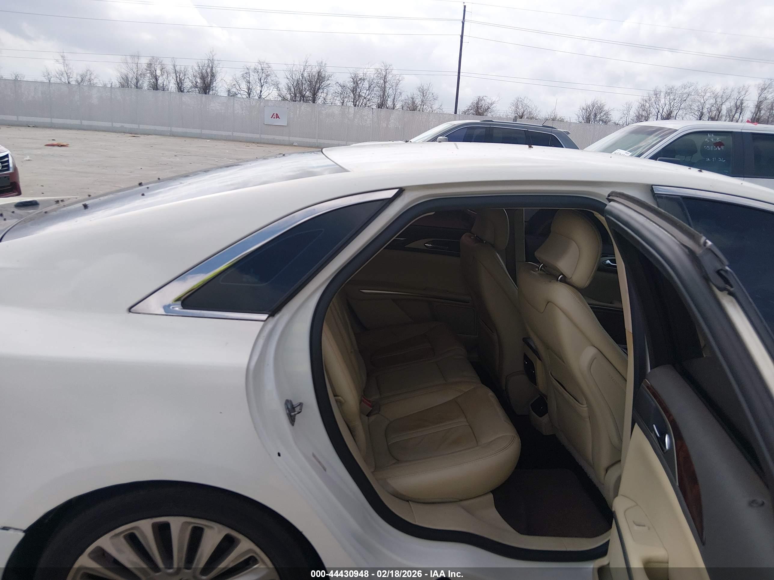 LINCOLN MKZ image 8