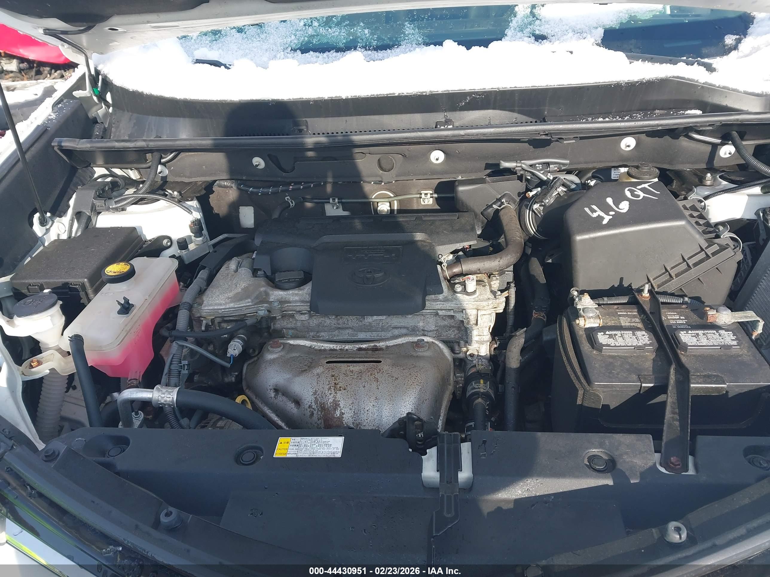 TOYOTA RAV4 image 10