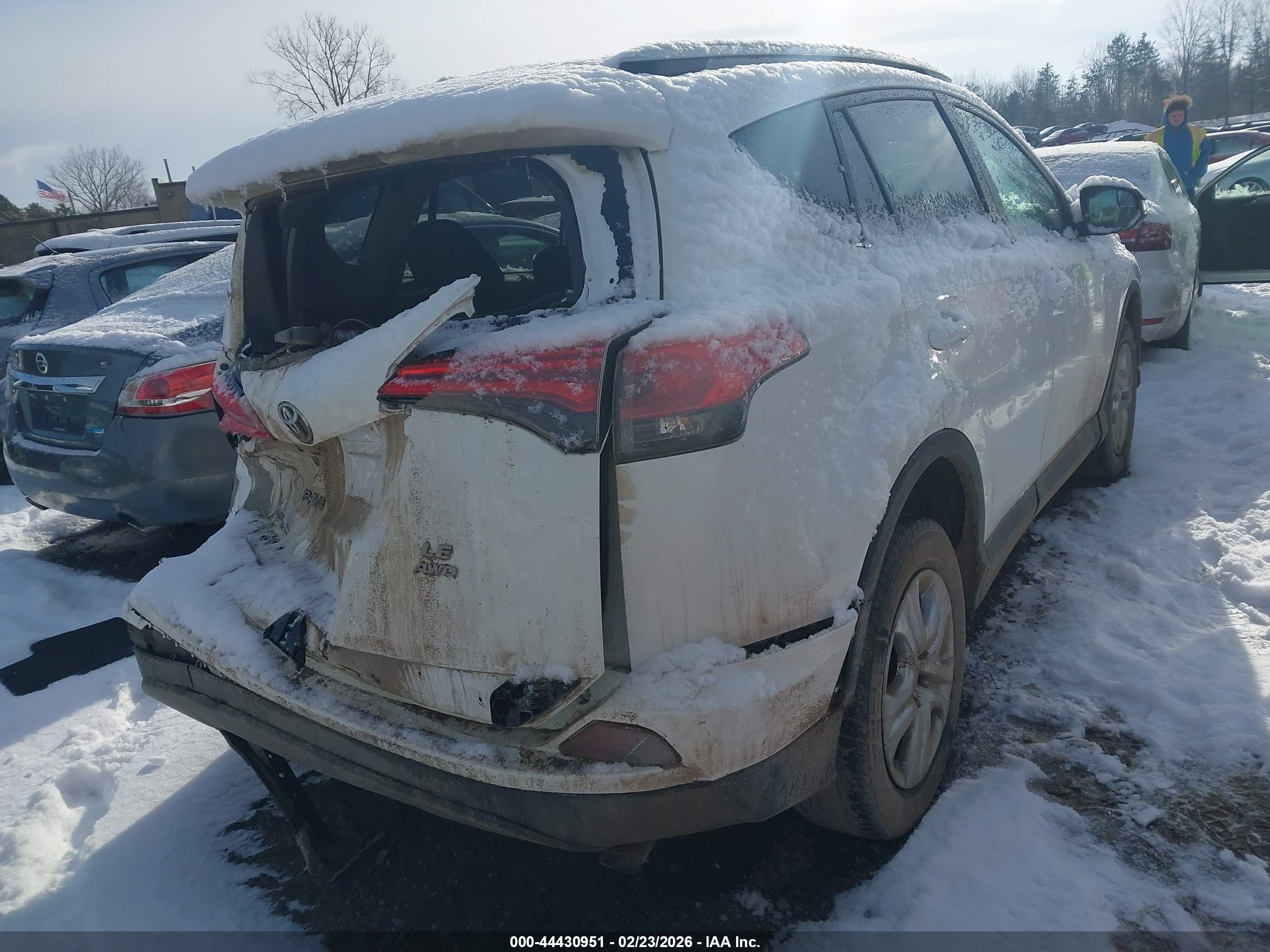 TOYOTA RAV4 image 4