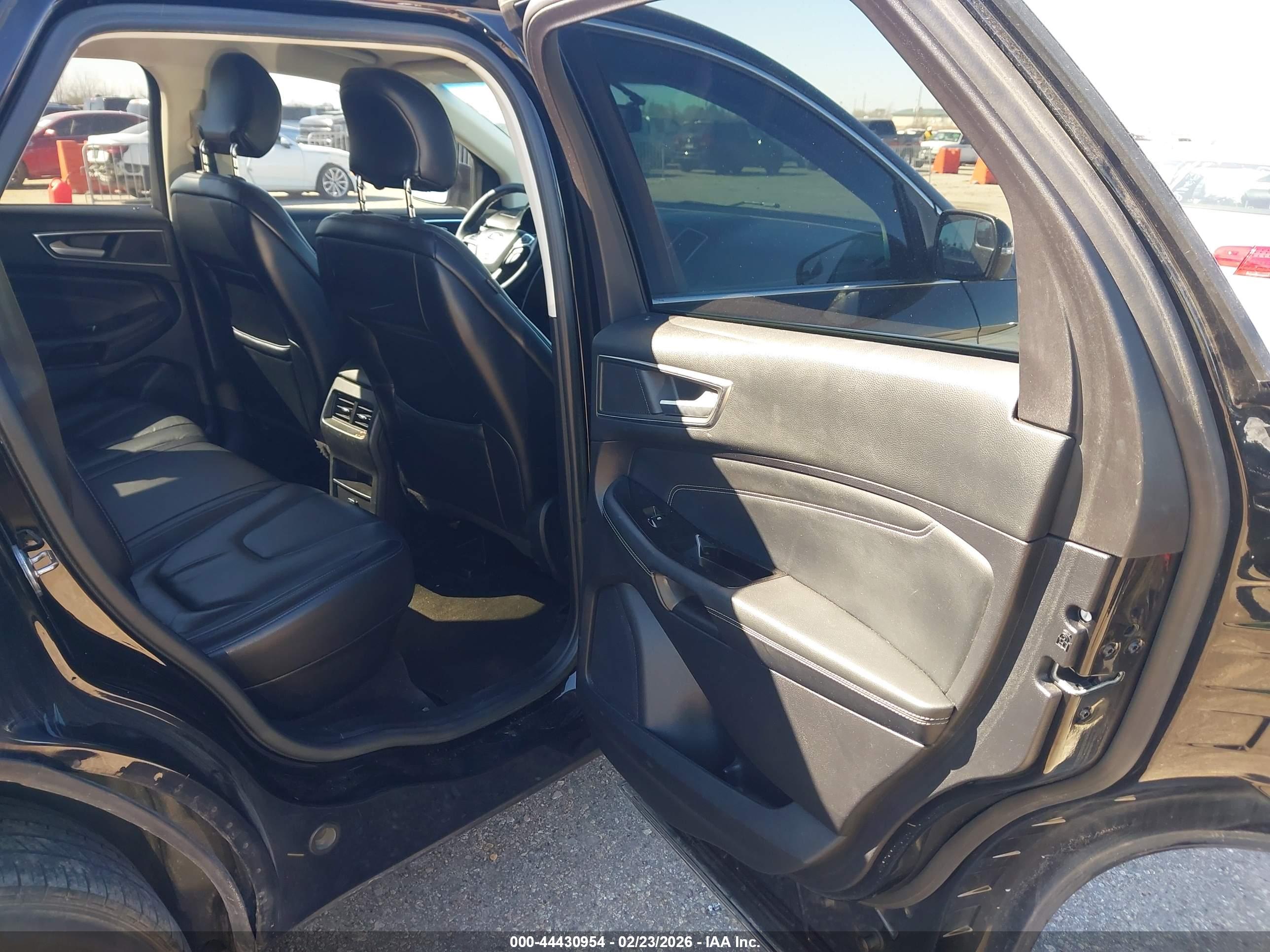 FORD EDGE image 8