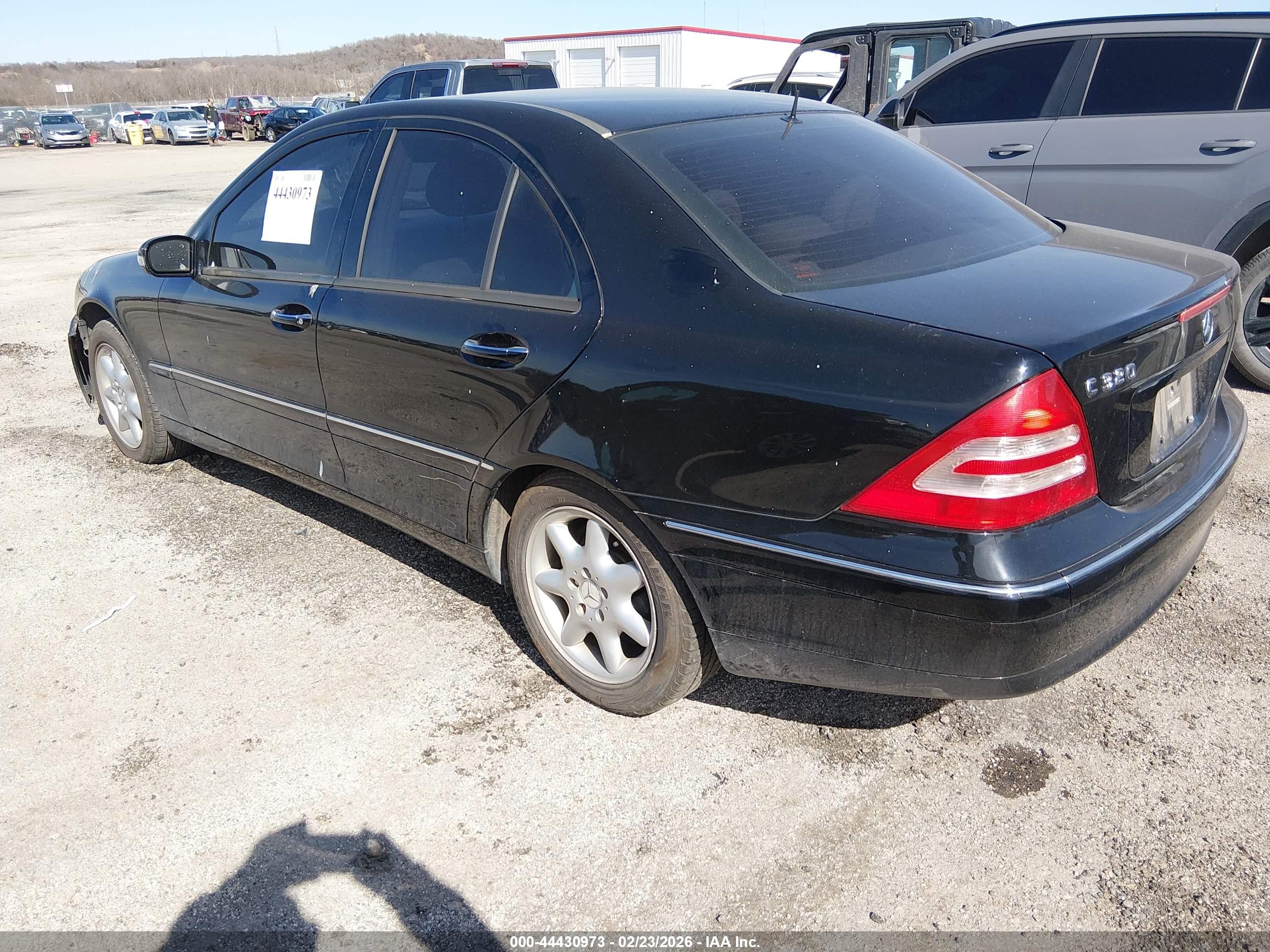 MERCEDES-BENZ C image 3