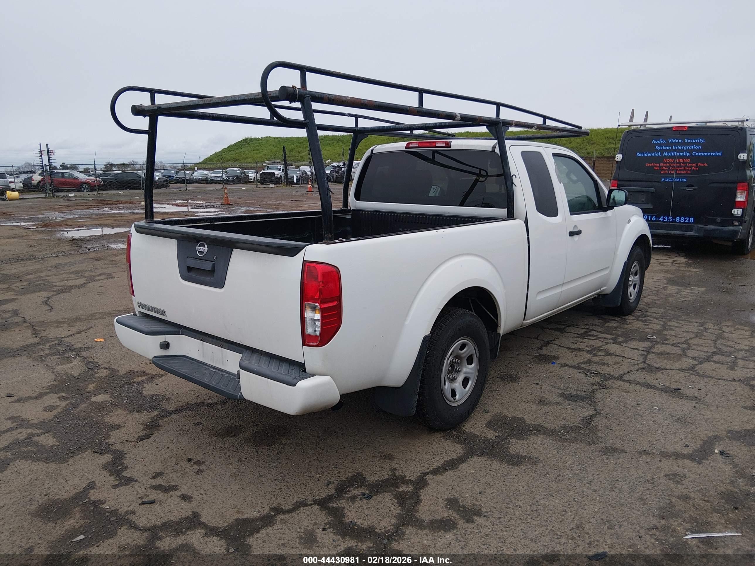 NISSAN FRONTIER image 4