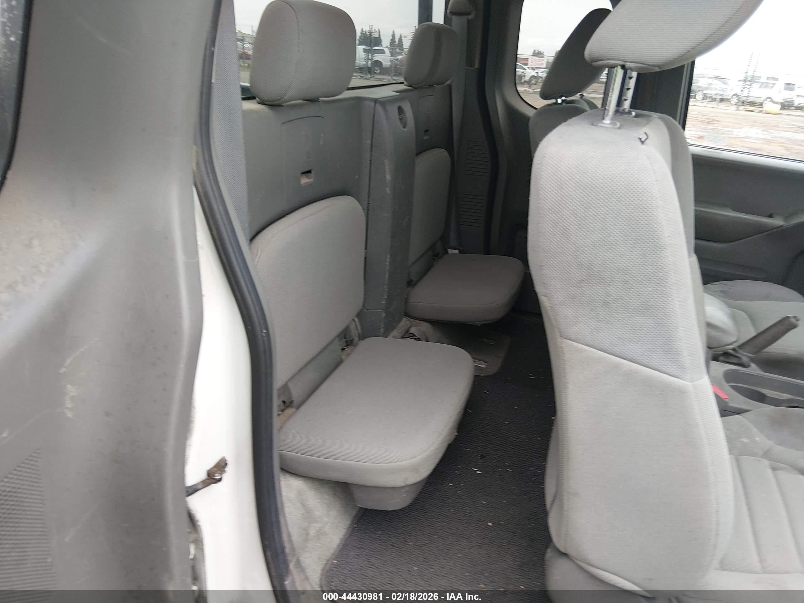 NISSAN FRONTIER image 8
