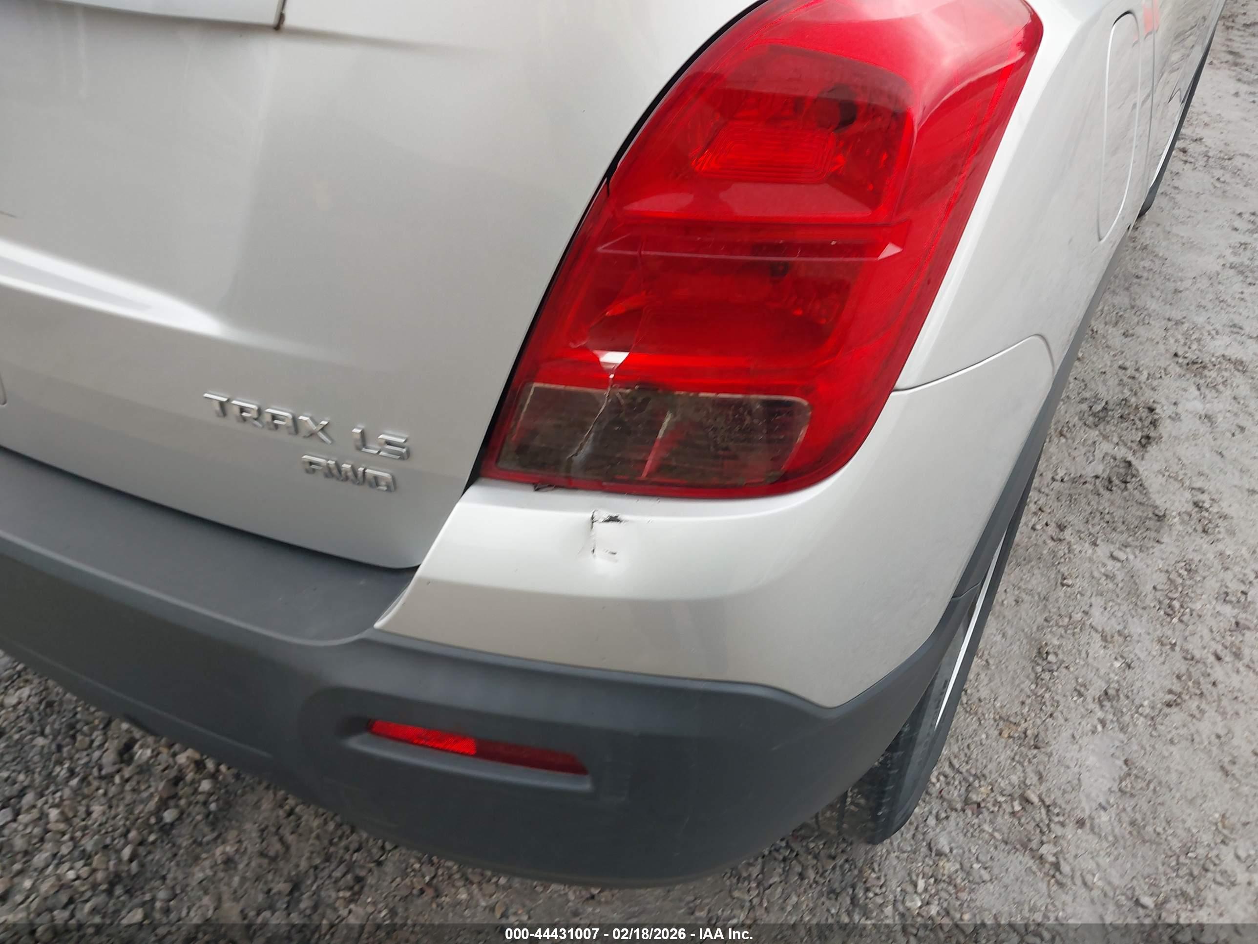 CHEVROLET TRAX image 6