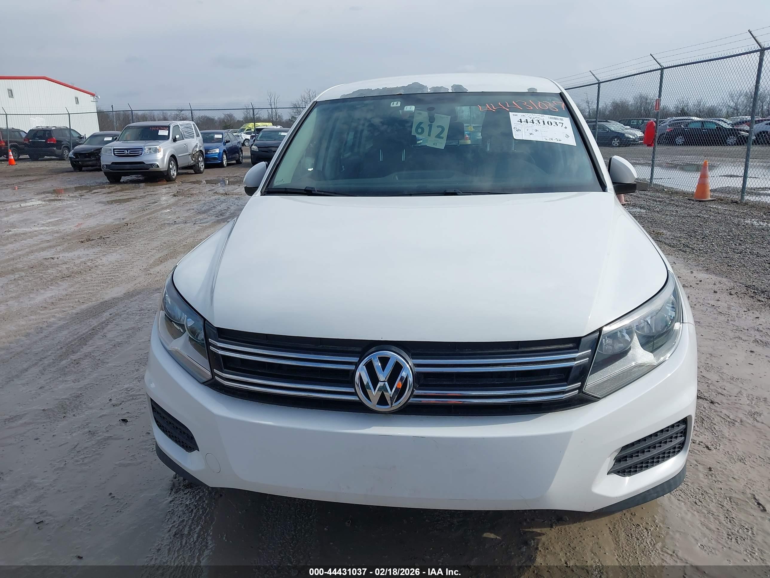 VOLKSWAGEN TIGUAN image 6