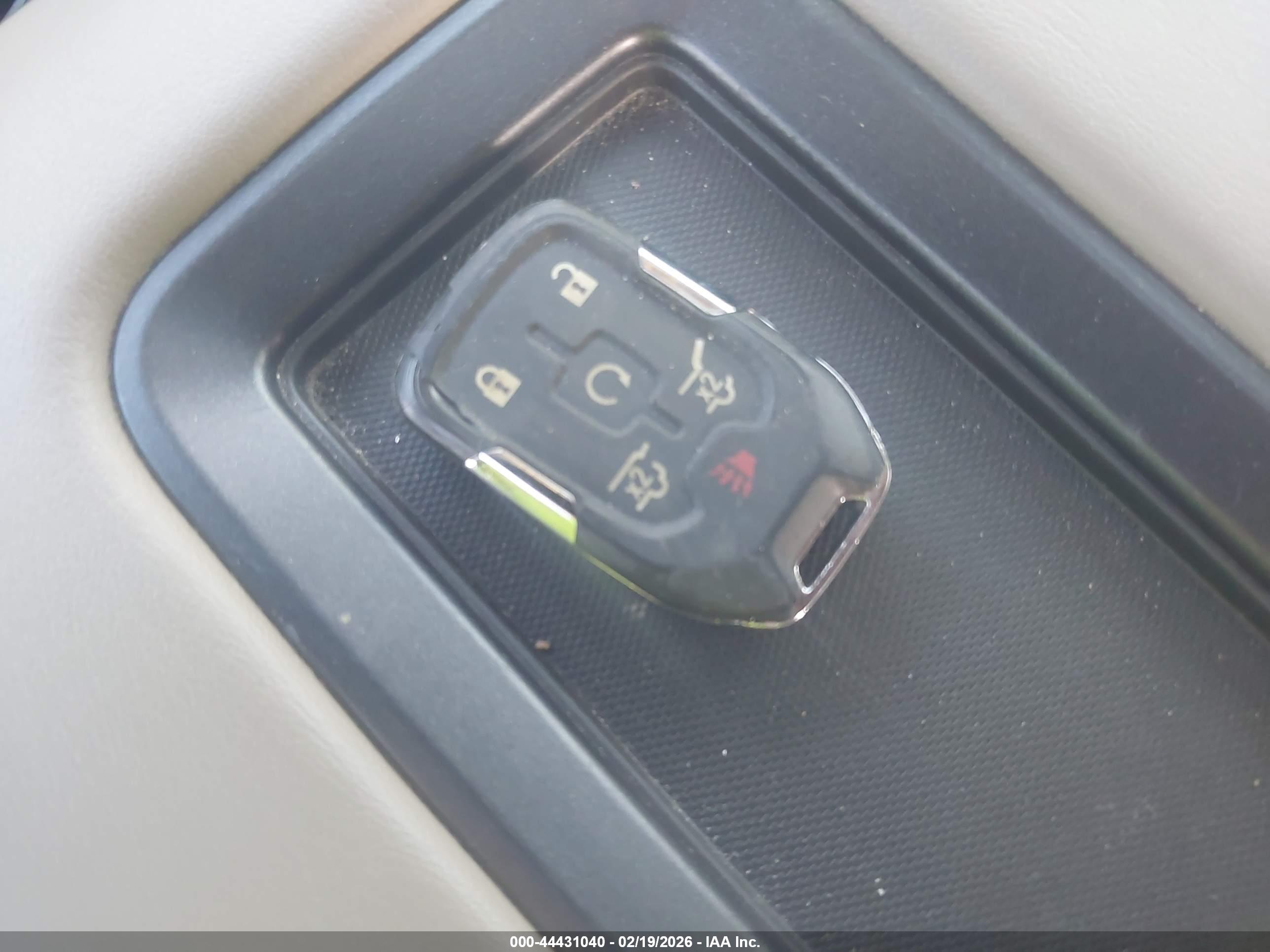 GMC YUKON image 11