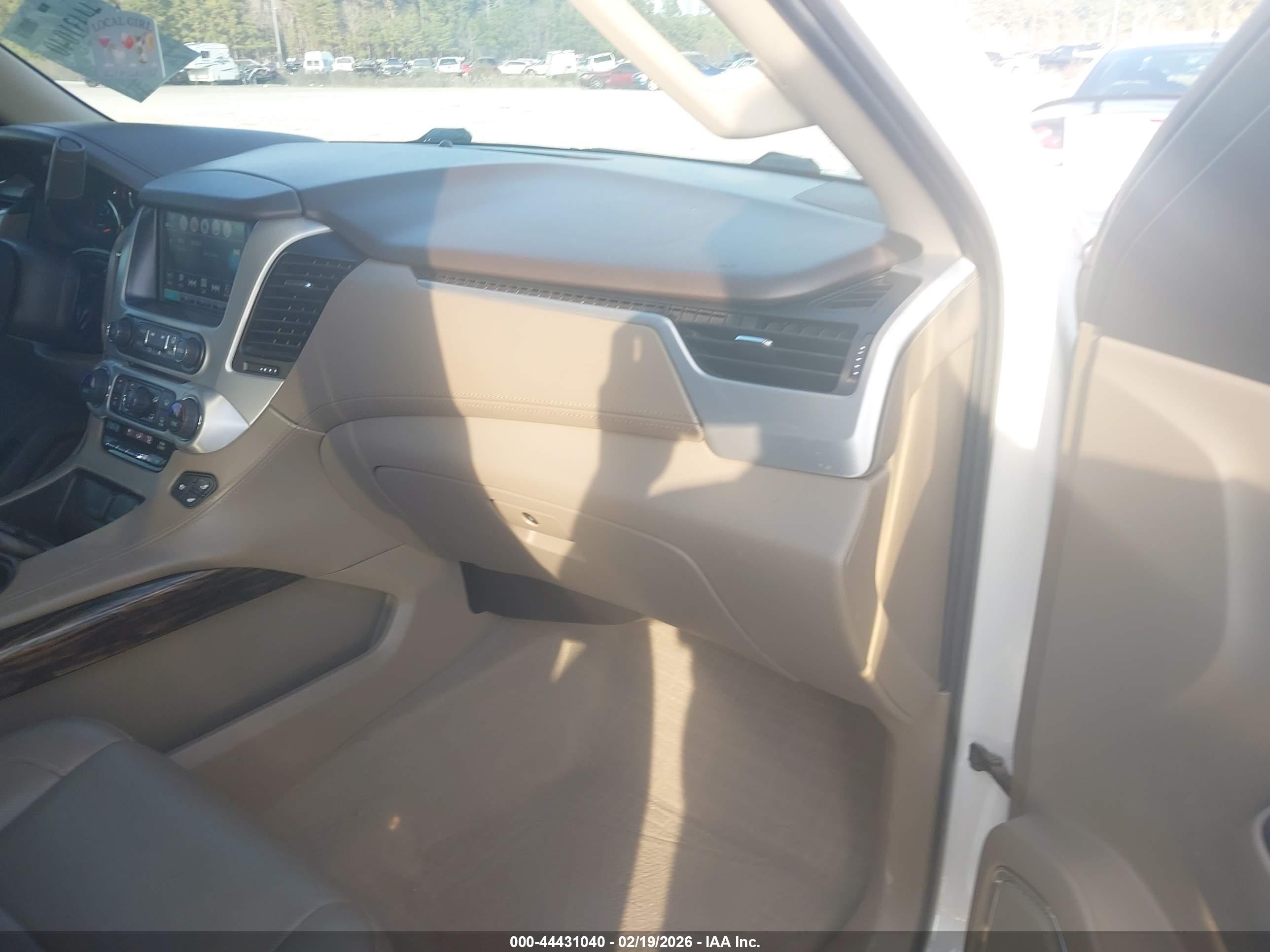GMC YUKON image 5